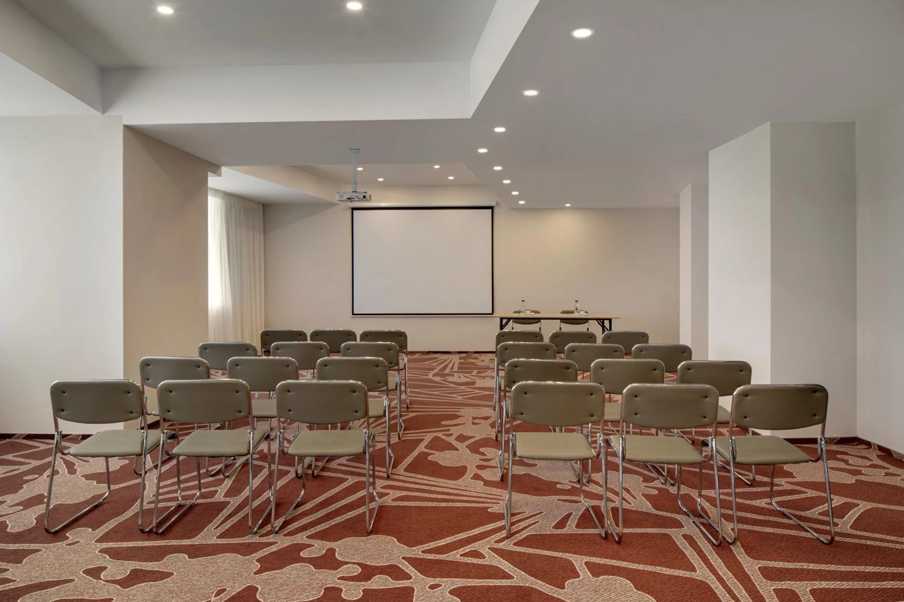 Meeting/conference room in Ramada by Wyndham Bucharest Otopeni Airport