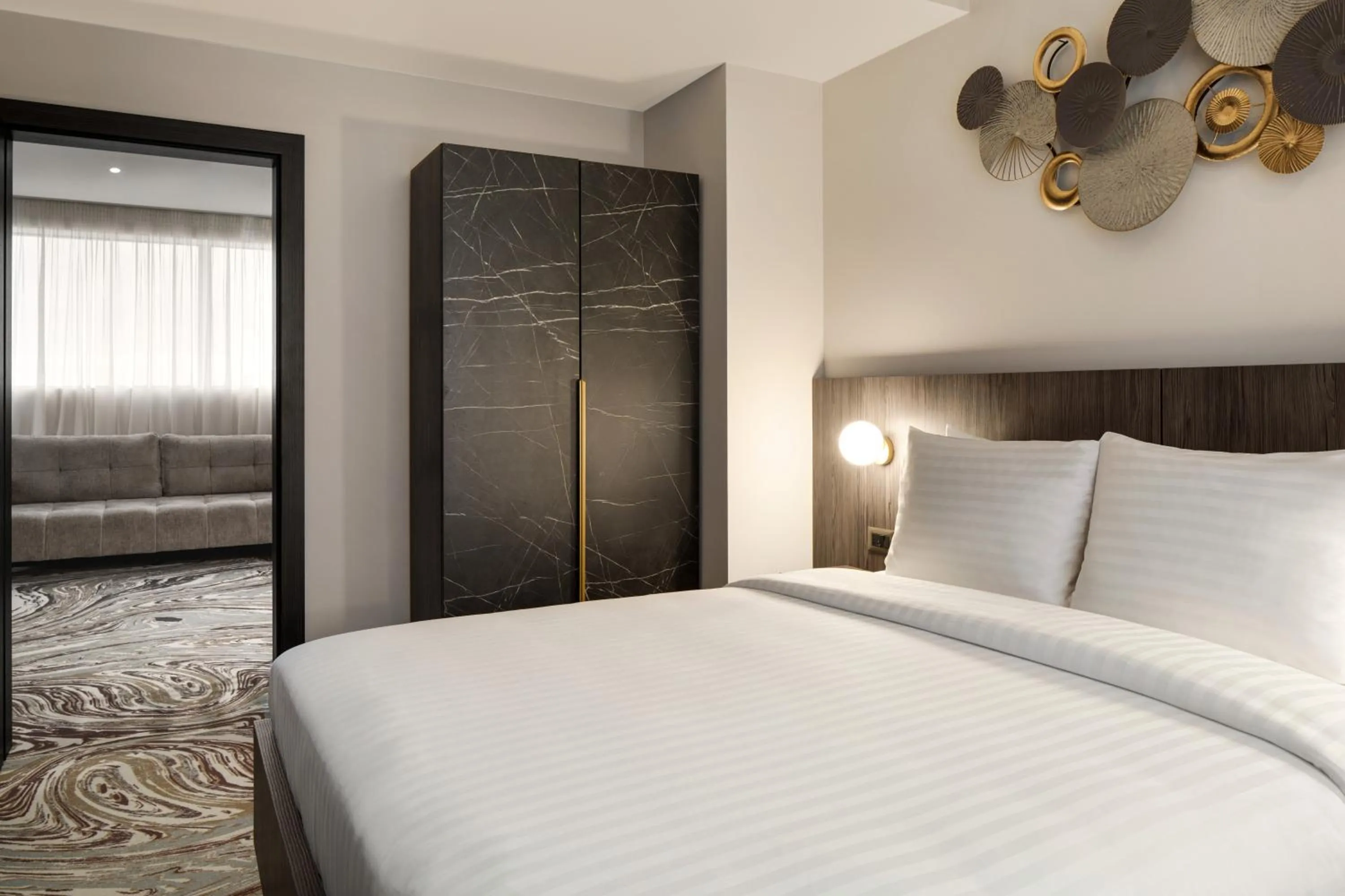 Bedroom, Bed in Ramada by Wyndham Bucharest Otopeni Airport