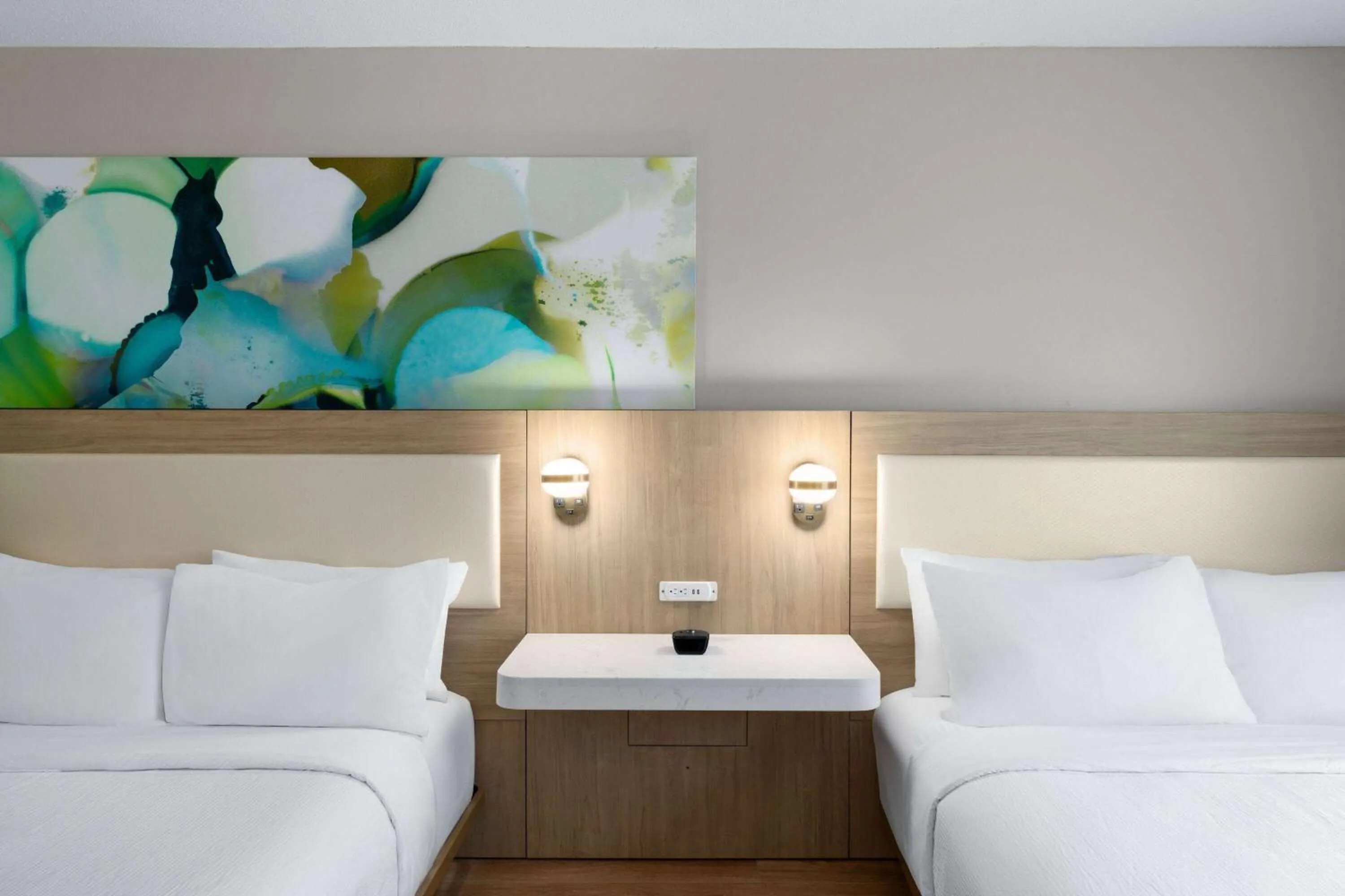 Photo of the whole room, Bed in Wyndham Garden Louisville KY