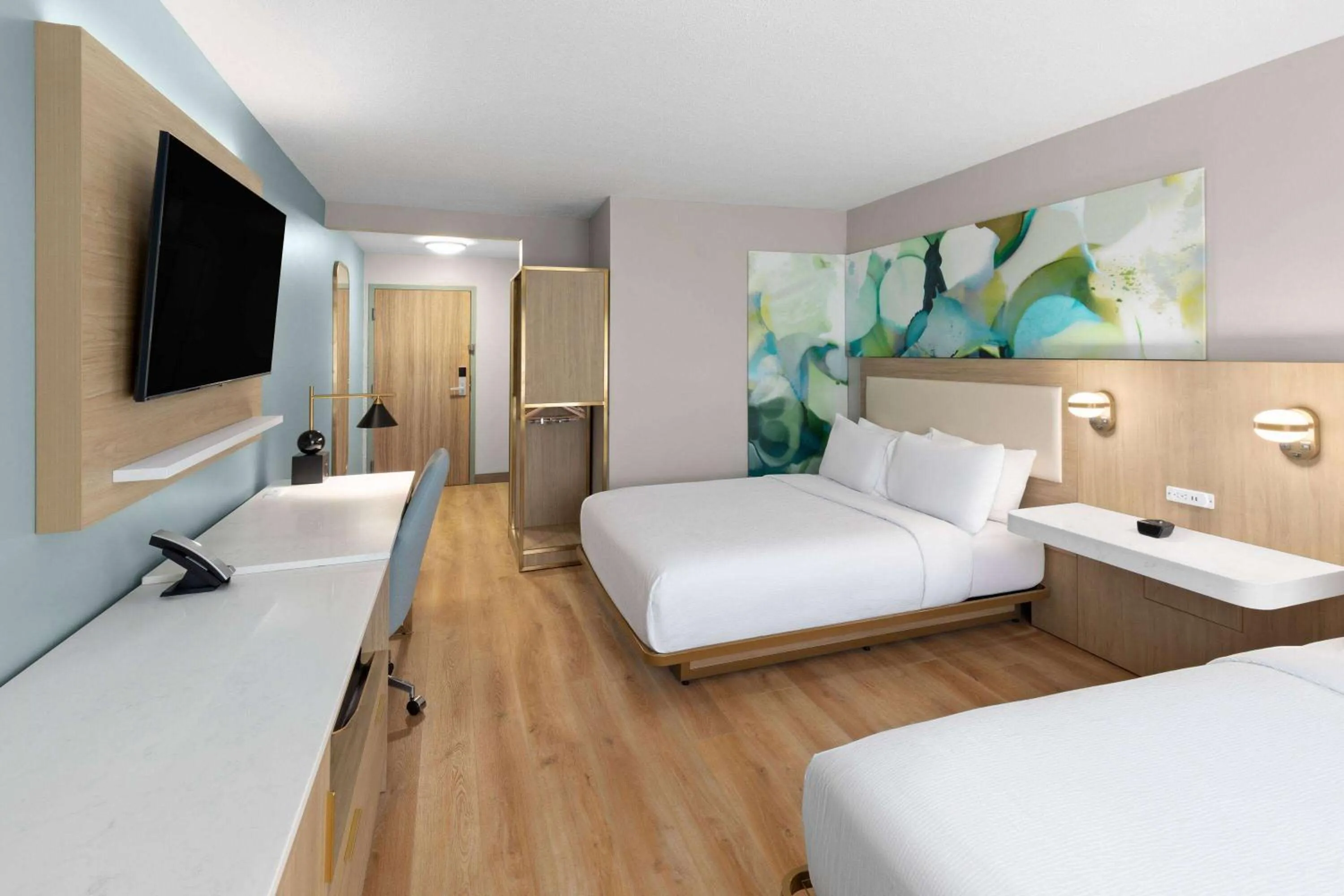 Photo of the whole room, Bed in Wyndham Garden Louisville KY