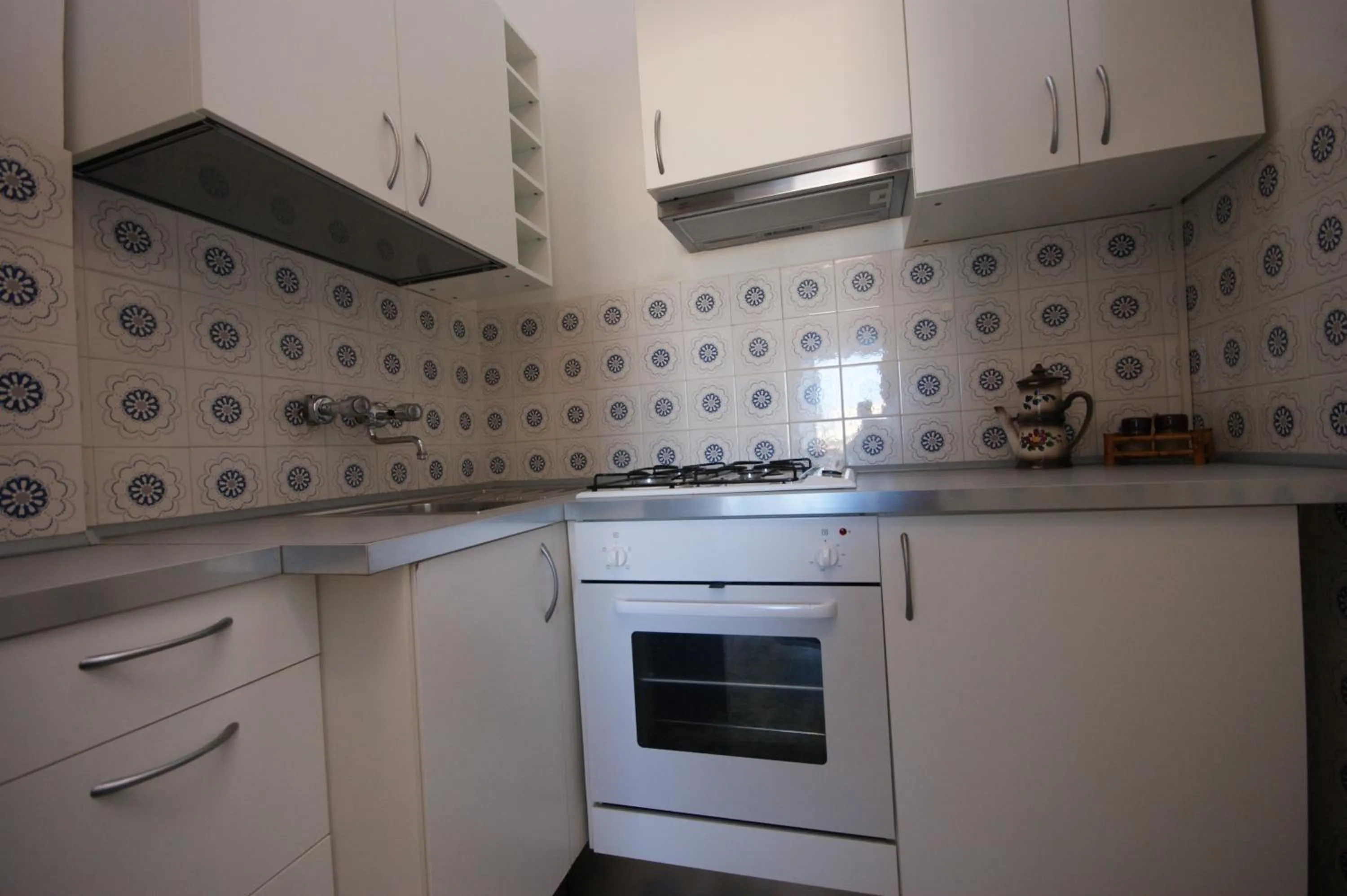 Kitchen or kitchenette in 19 Igea Marina Bilocale sul mare