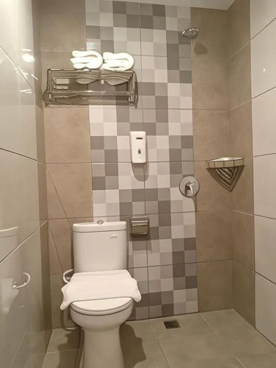 Bathroom in Front One Boutique Tugu Muda Semarang