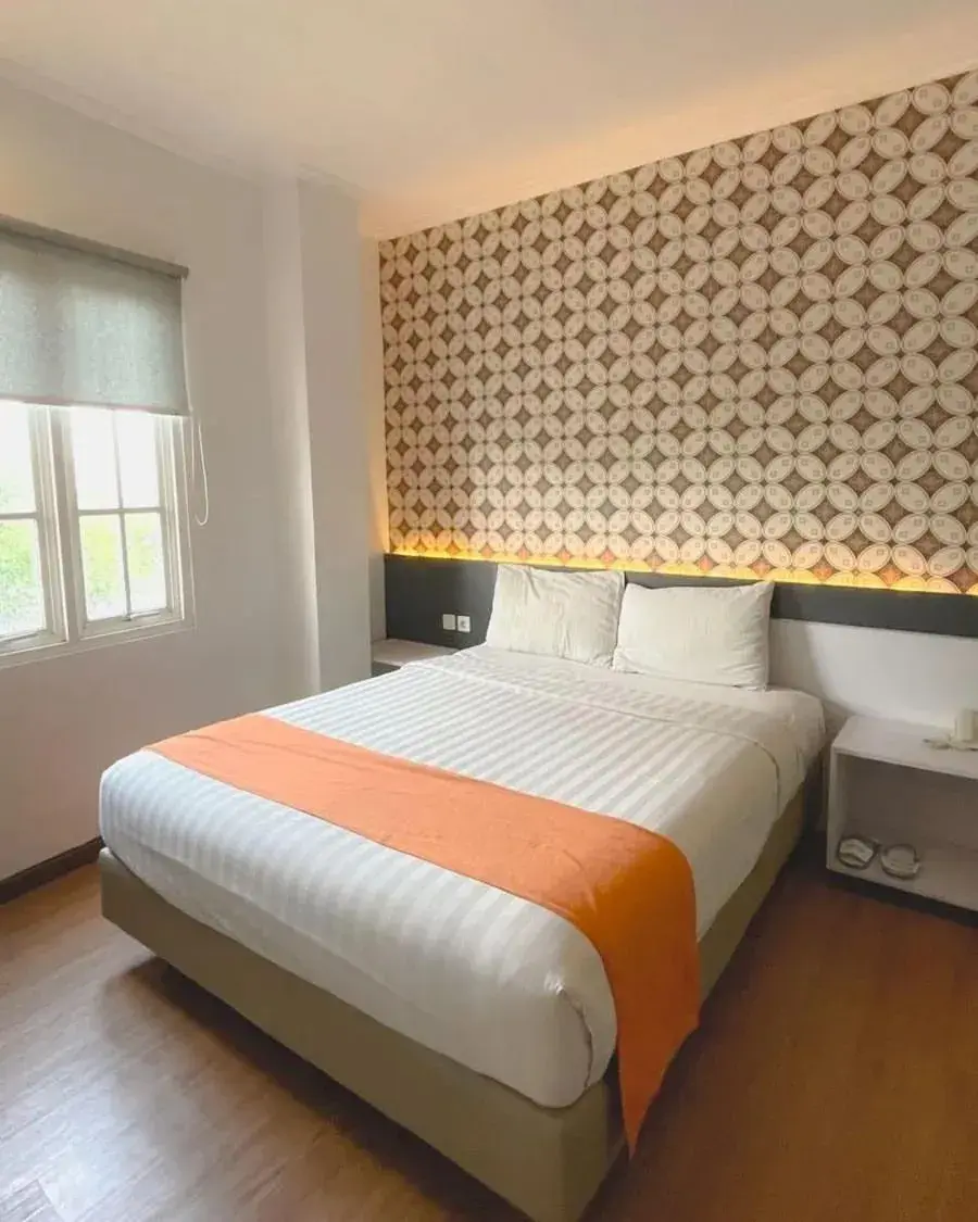 Bed in Front One Boutique Tugu Muda Semarang Bed in Front One Boutique Tugu Muda Semarang