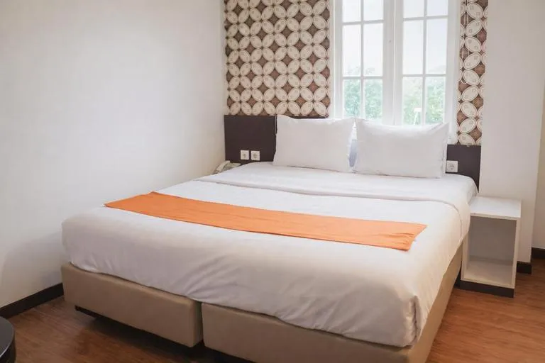 Bed in Front One Boutique Tugu Muda Semarang