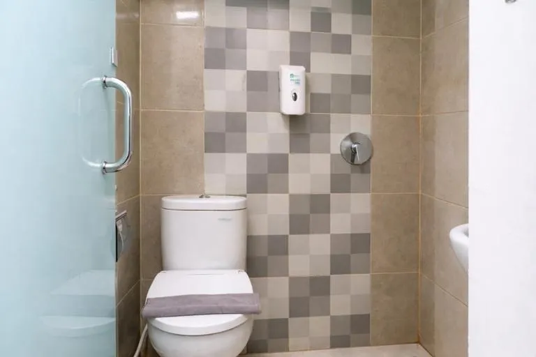 Front One Boutique Tugu Muda Semarang