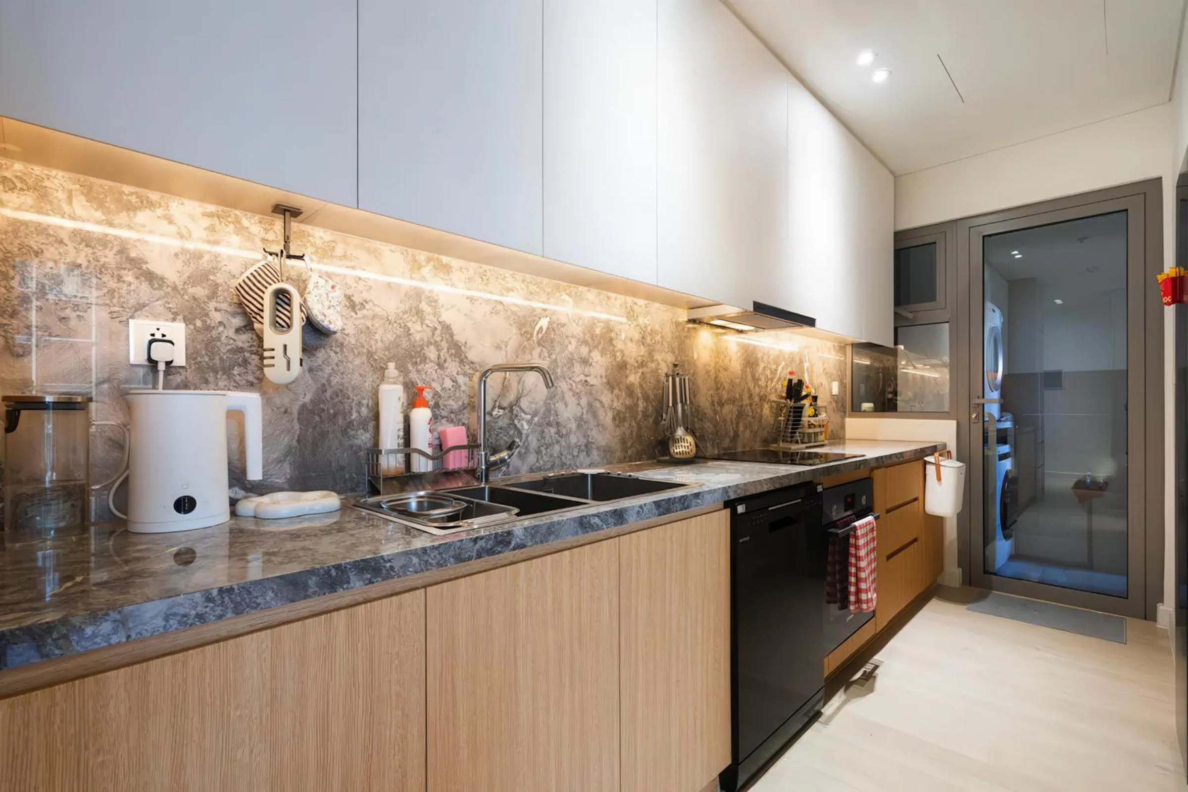 Kitchen or kitchenette in Empire City Thủ Thiêm D2