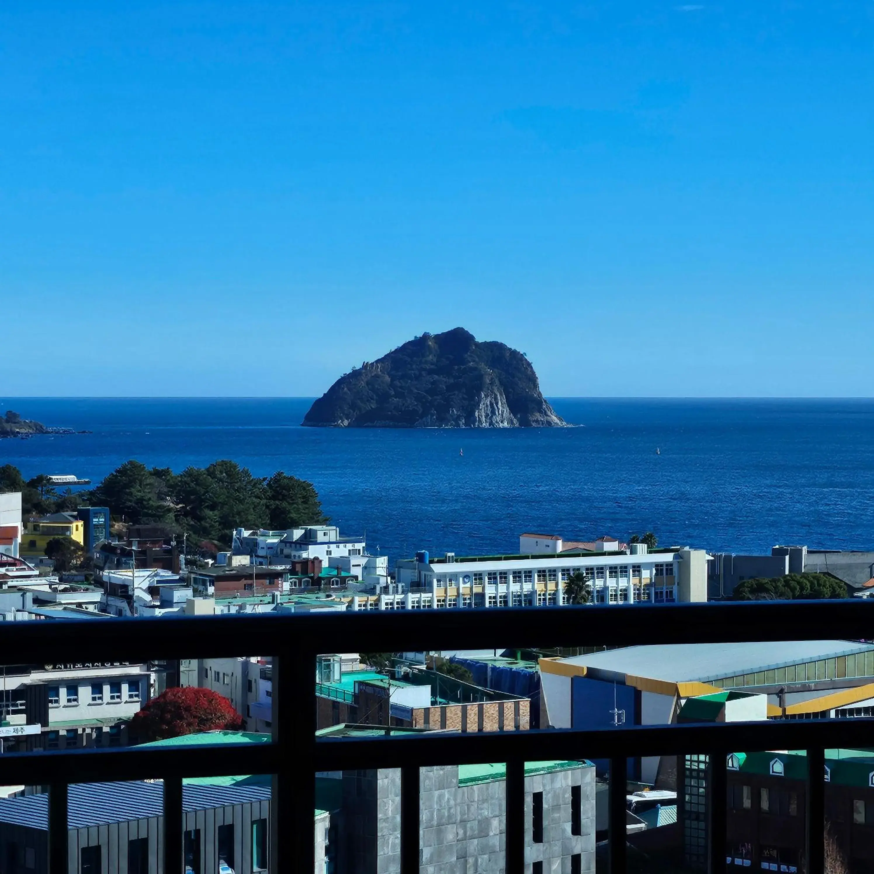 Sea view in Red Hat Snail Sea view in Red Hat Snail
