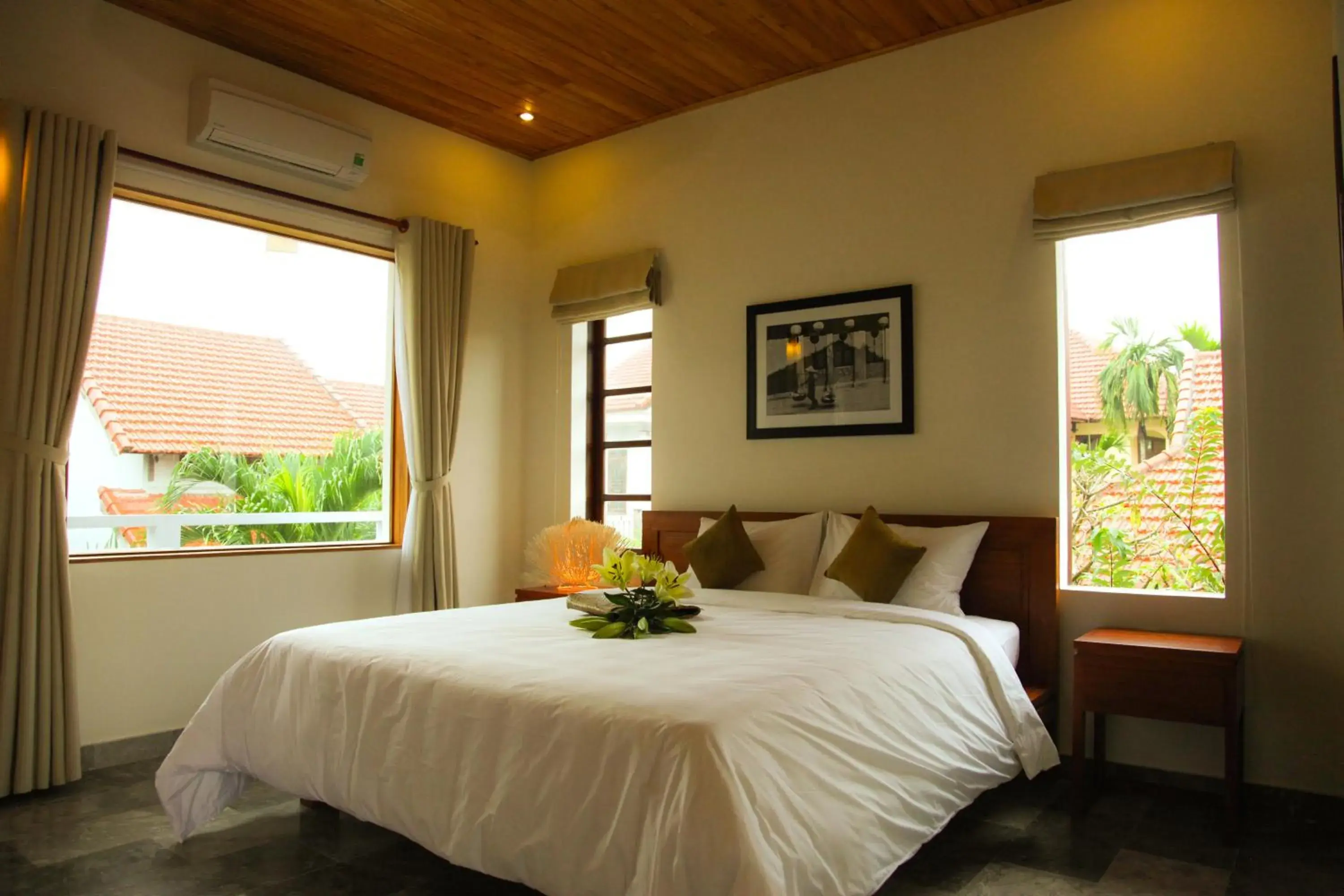 Deluxe Double or Twin Room with Garden View in Charming Homestay Deluxe Double or Twin Room with Garden View in Charming Homestay