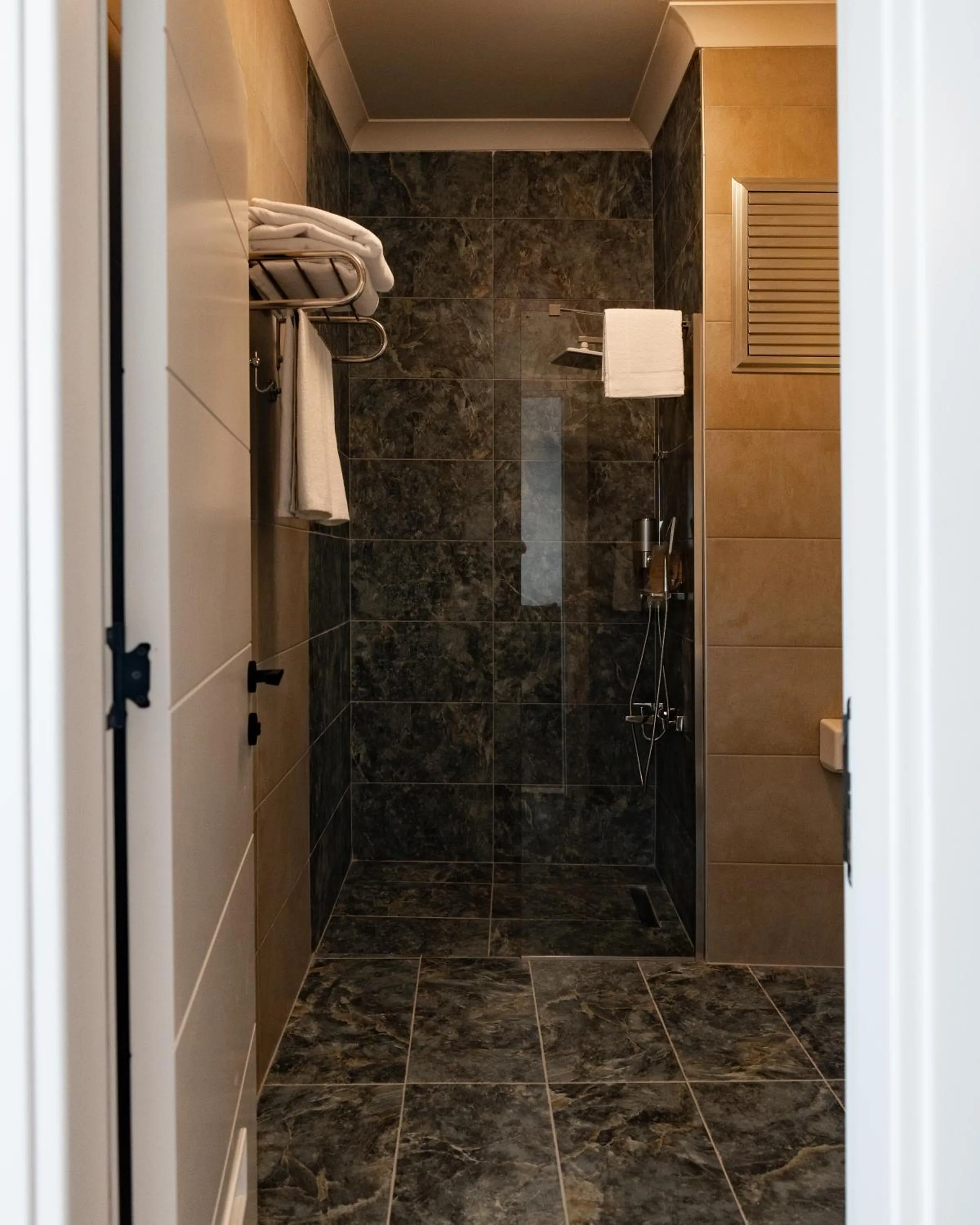 Shower in Rodones 1924