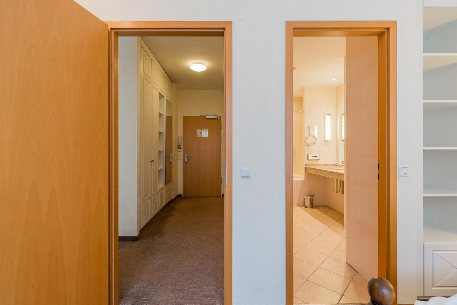 wardrobe in Apartmenthaus Berlin Mitte