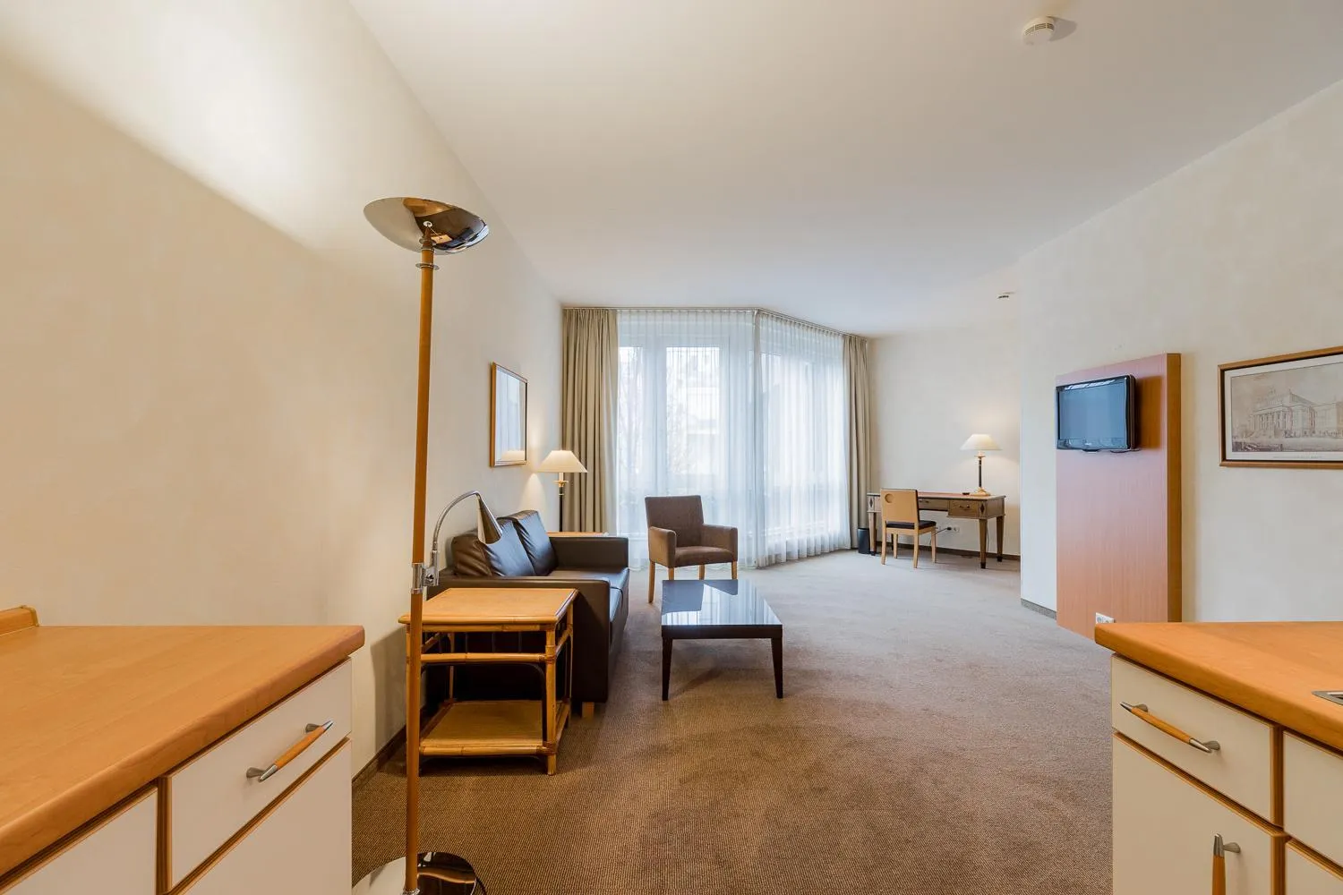 TV and multimedia, Bed in Apartmenthaus Berlin Mitte