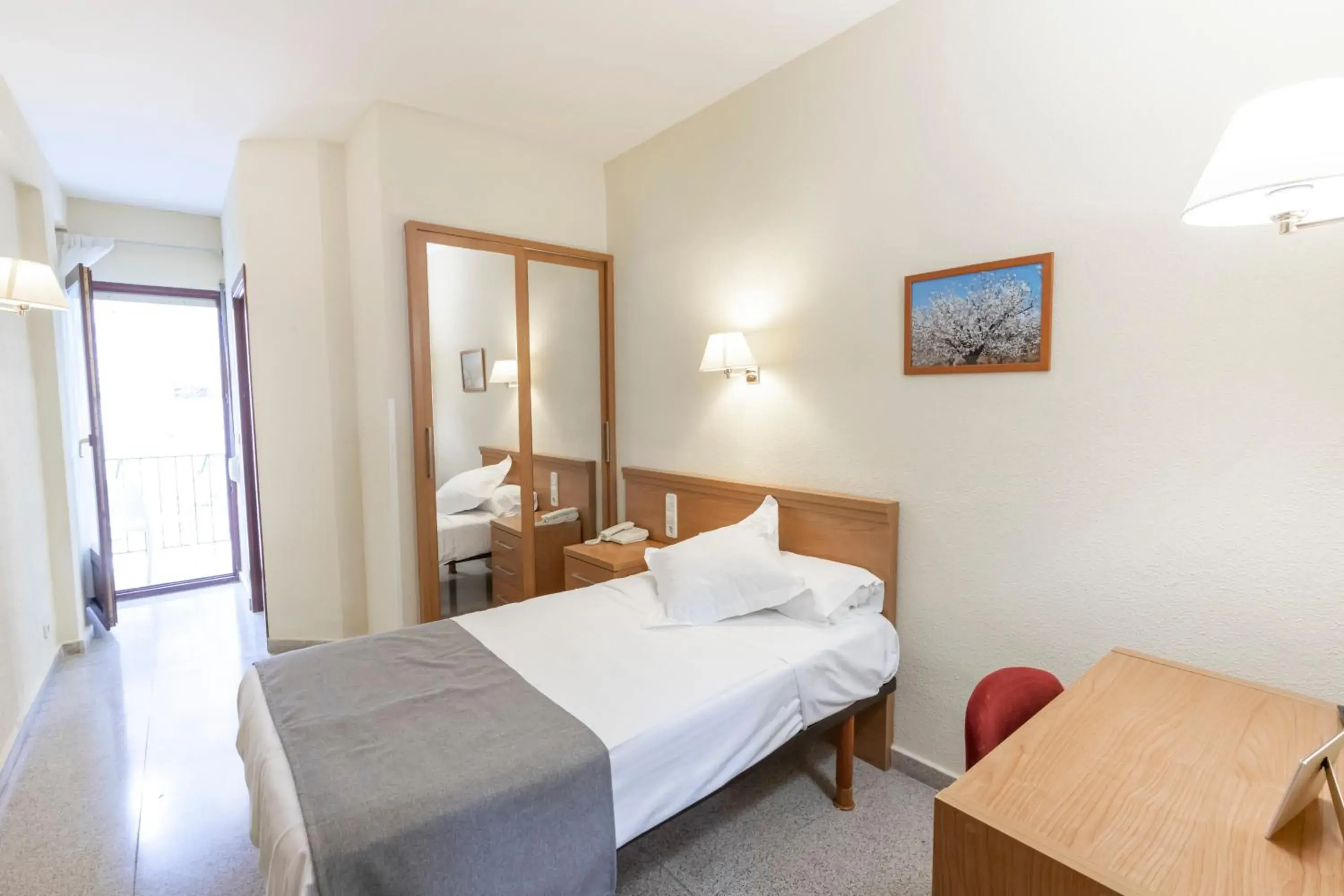 Habitación Individual con acceso al Circuito Bienestar in Balneario de Fitero - Hotel Bécquer Habitación Individual con acceso al Circuito Bienestar in Balneario de Fitero - Hotel Bécquer