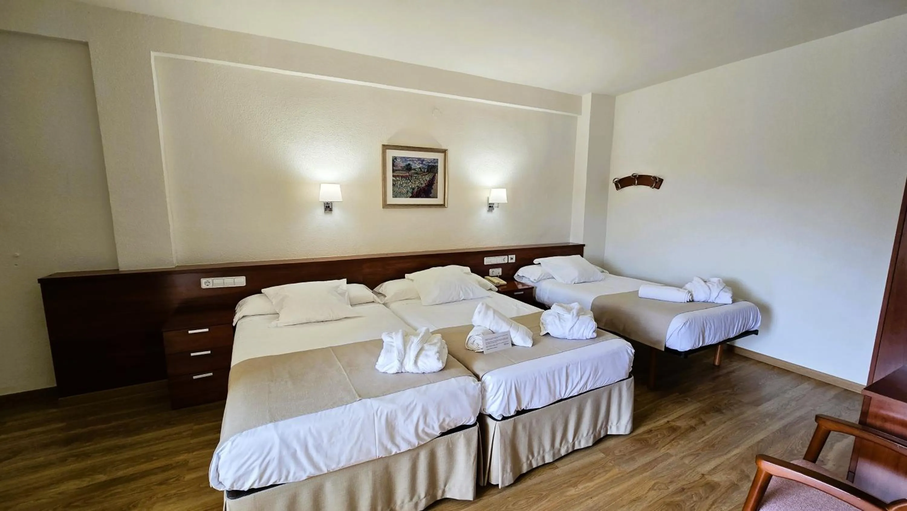 Bed in Balneario de Fitero - Hotel Bécquer