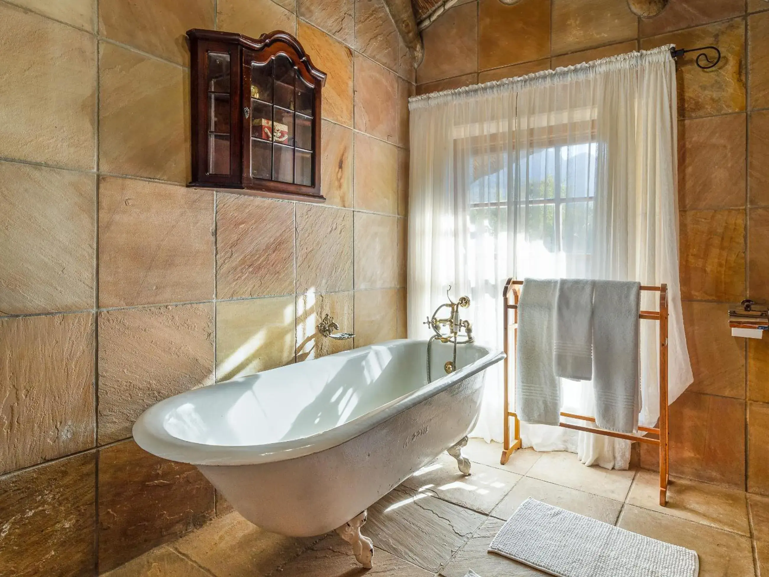 Double Room with Garden View in Mountain Manor Double Room with Garden View in Mountain Manor