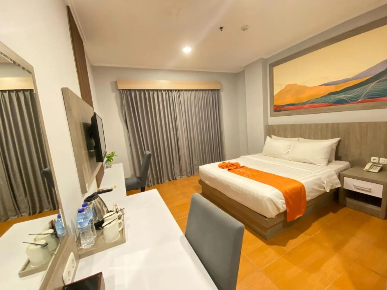 Bedroom, Bed in Front One HK Resort Simpang Lima