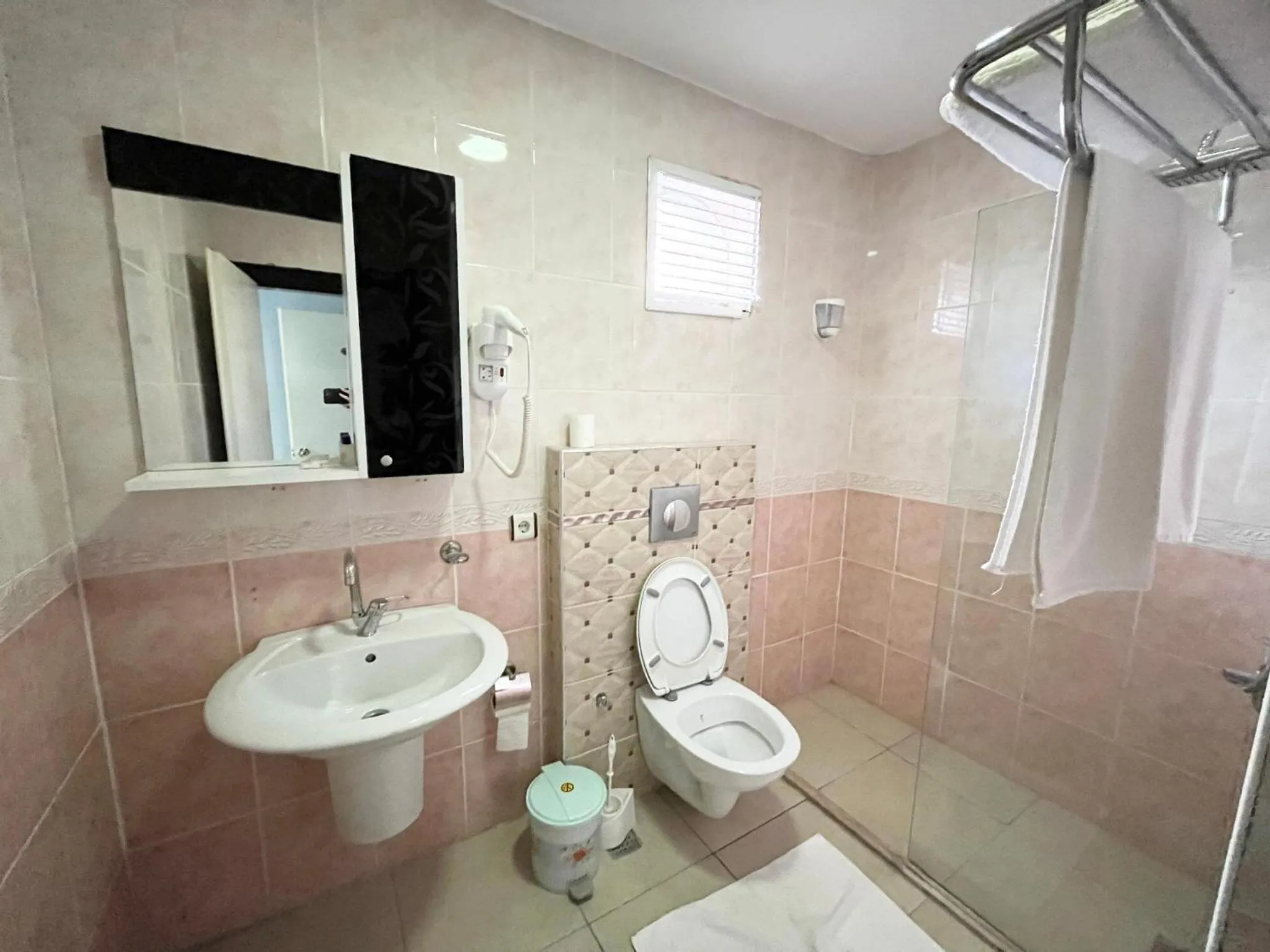 Bathroom in Deluxe Ersoy Hotel