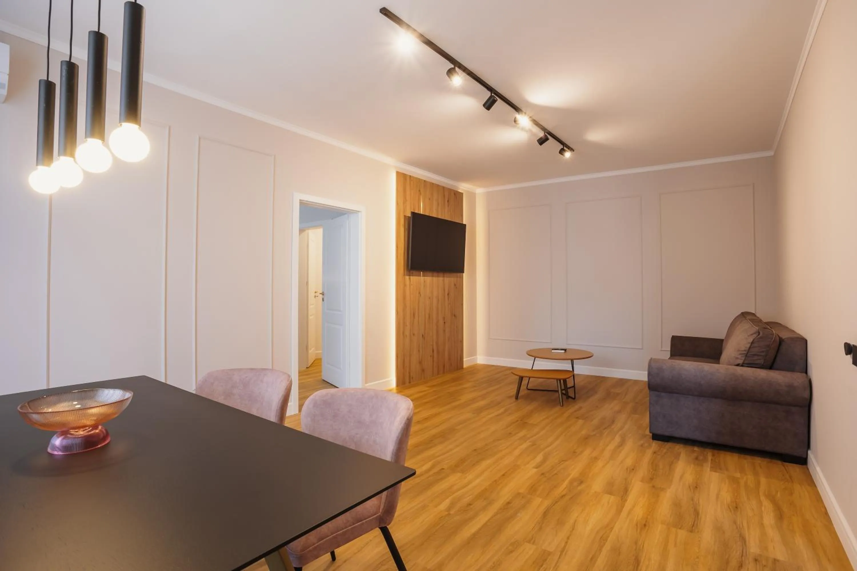 Bloom Downtown Suites