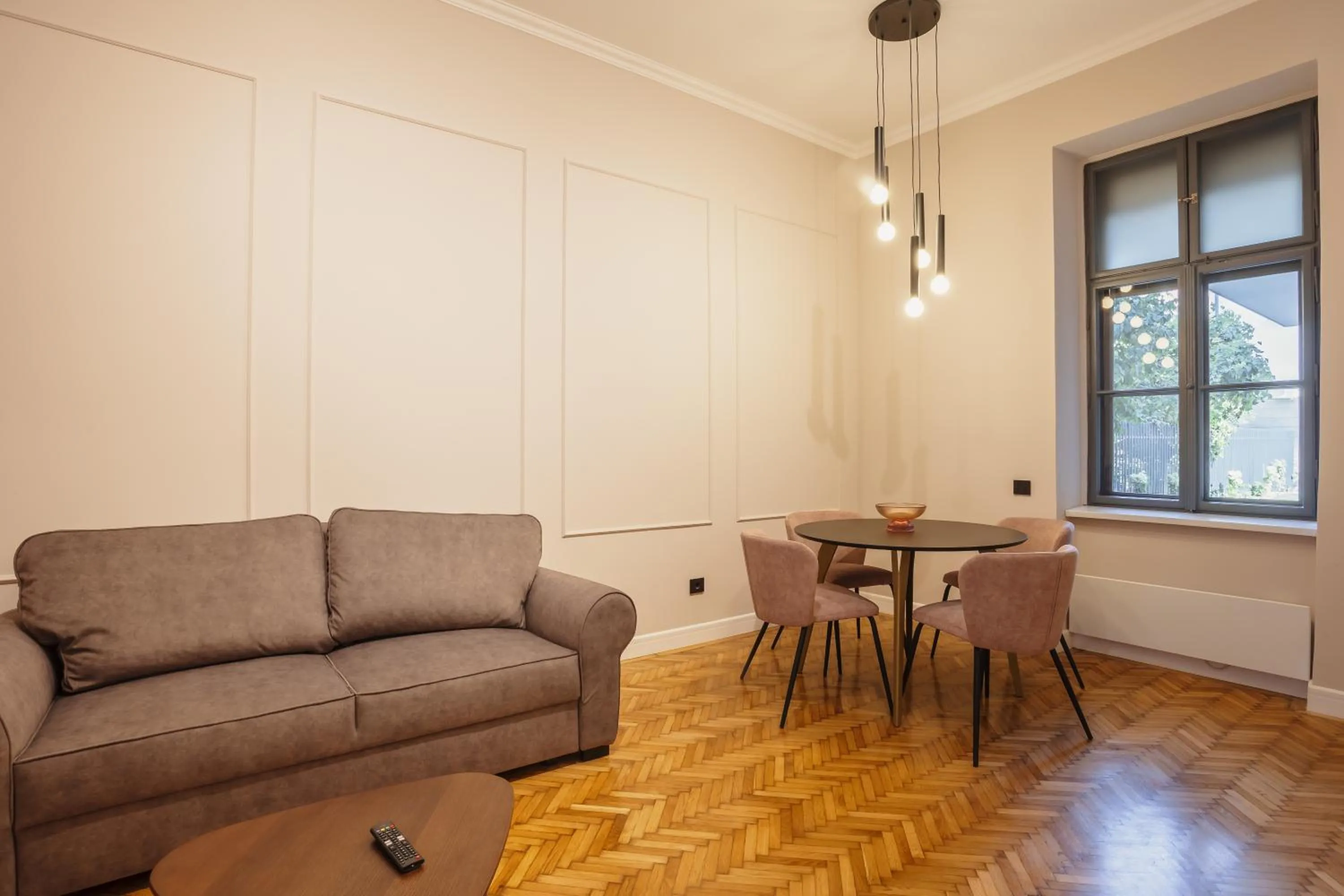 Bloom Downtown Suites
