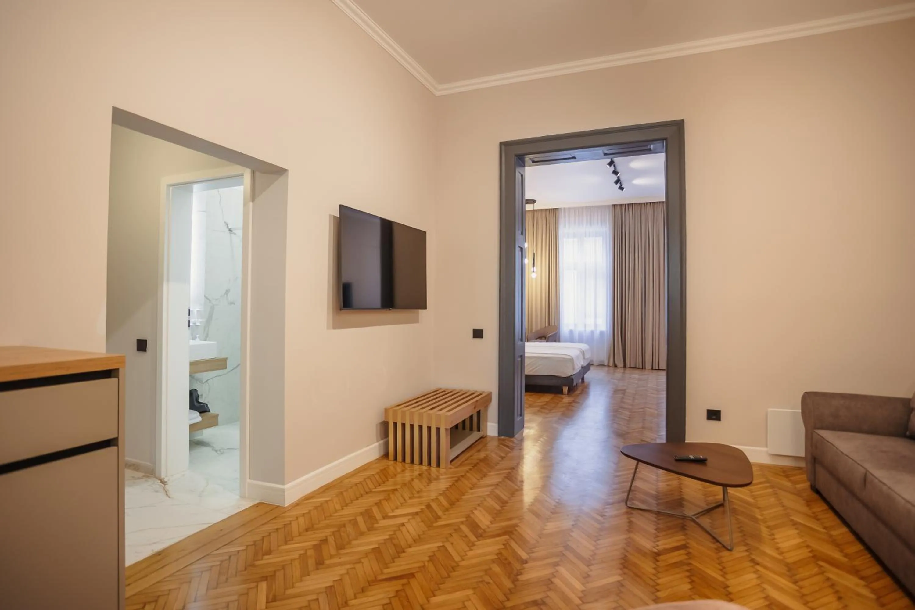 Bloom Downtown Suites