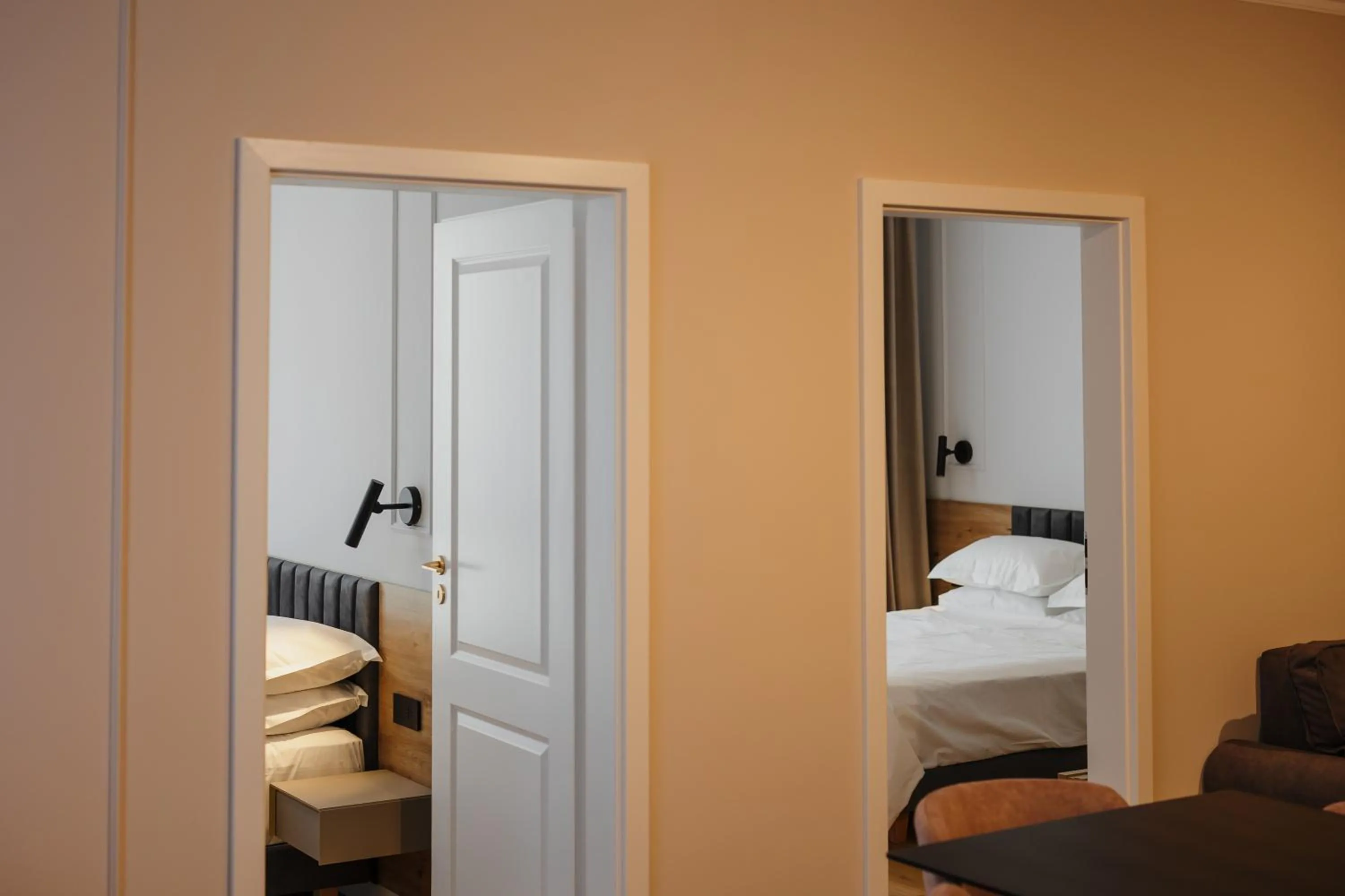 Bed in Bloom Downtown Suites