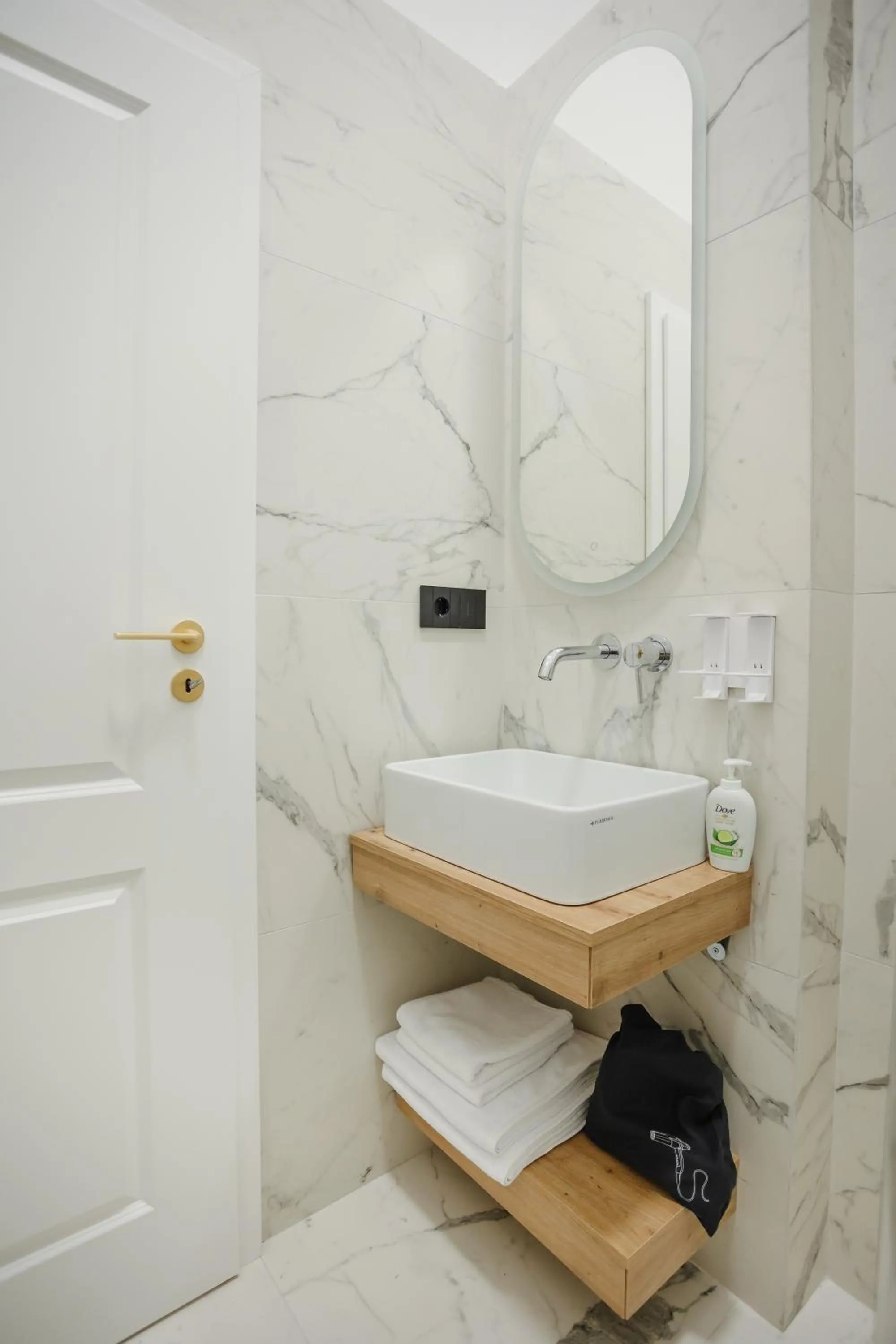Bloom Downtown Suites