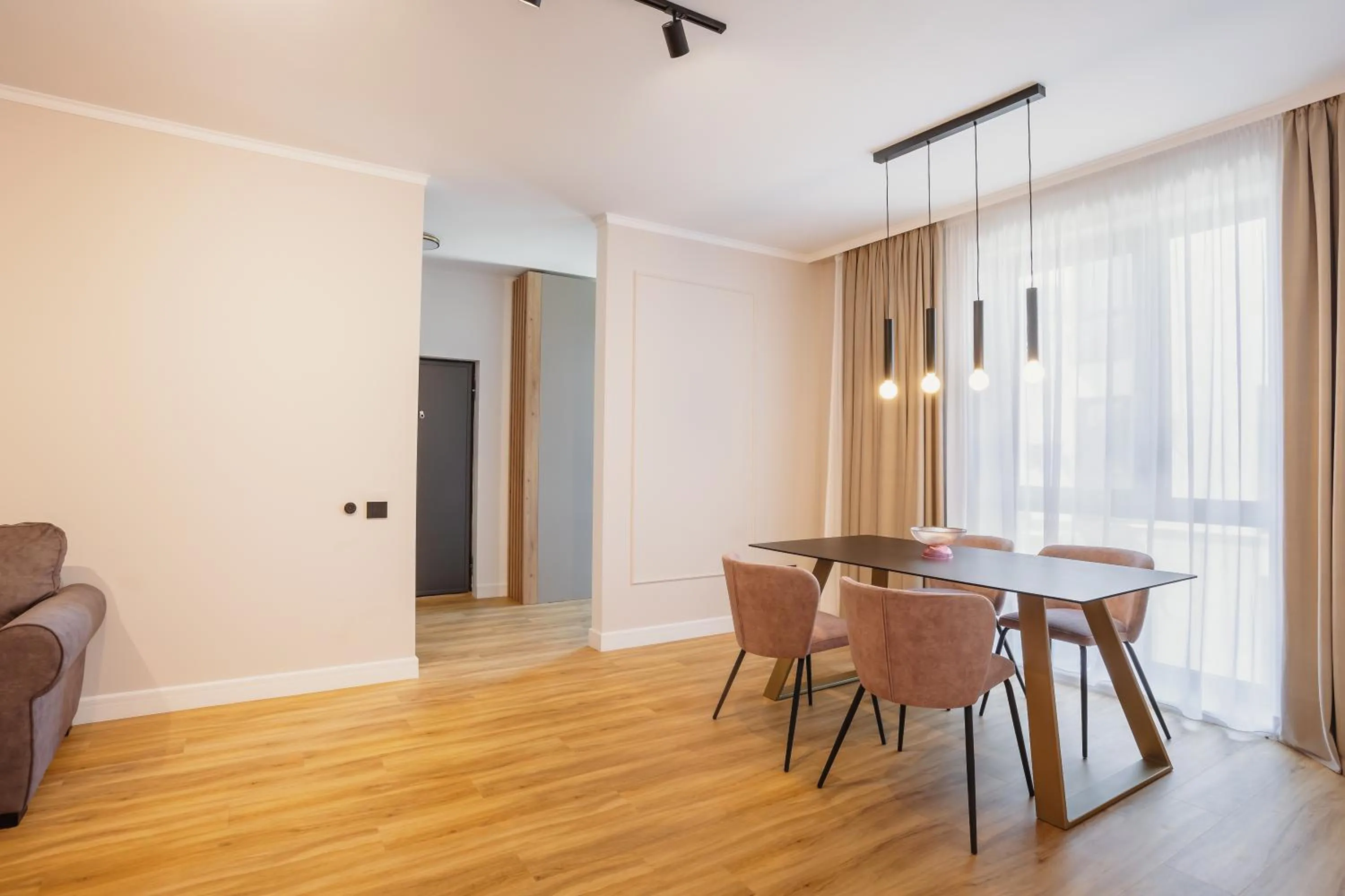 Bloom Downtown Suites