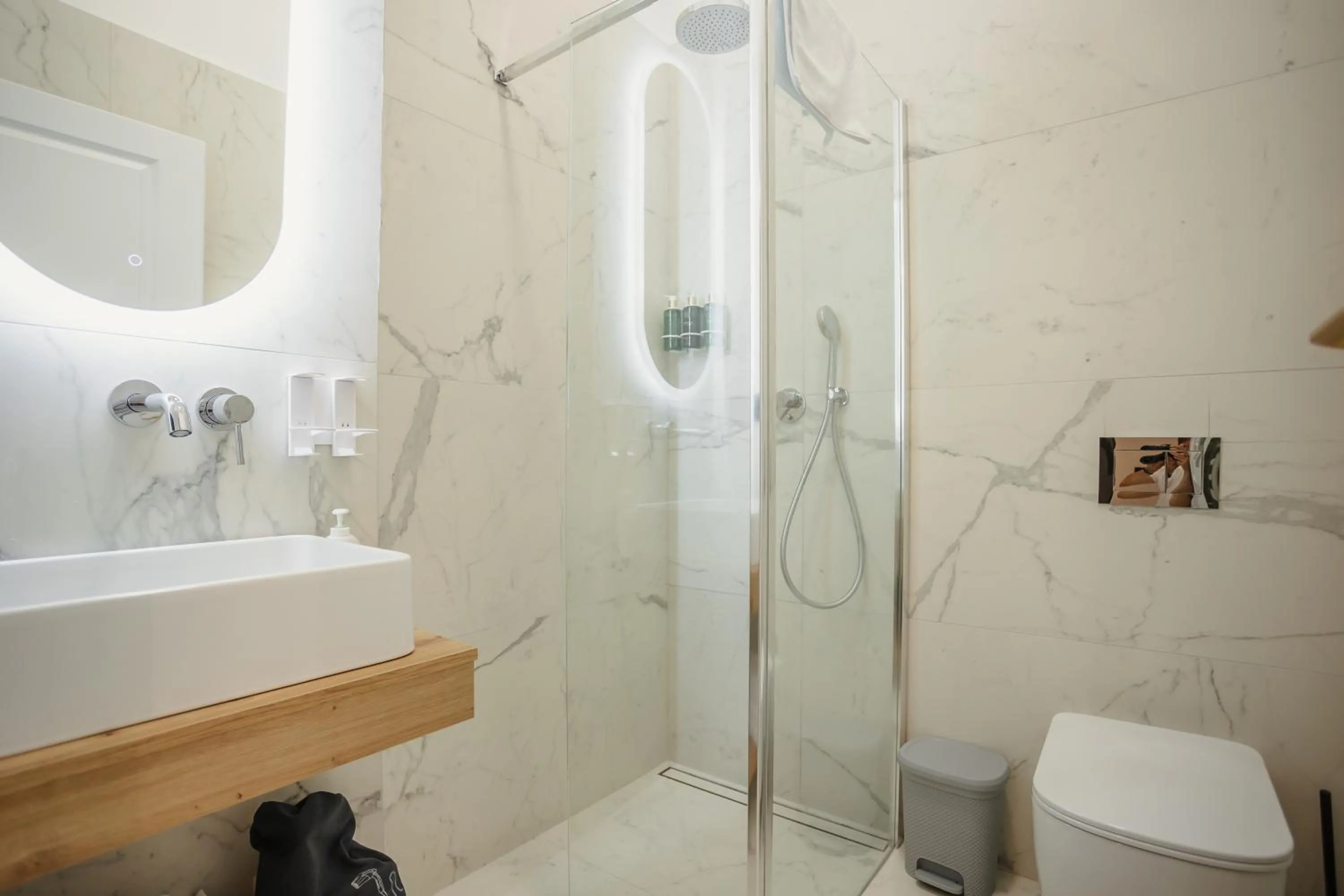Bloom Downtown Suites