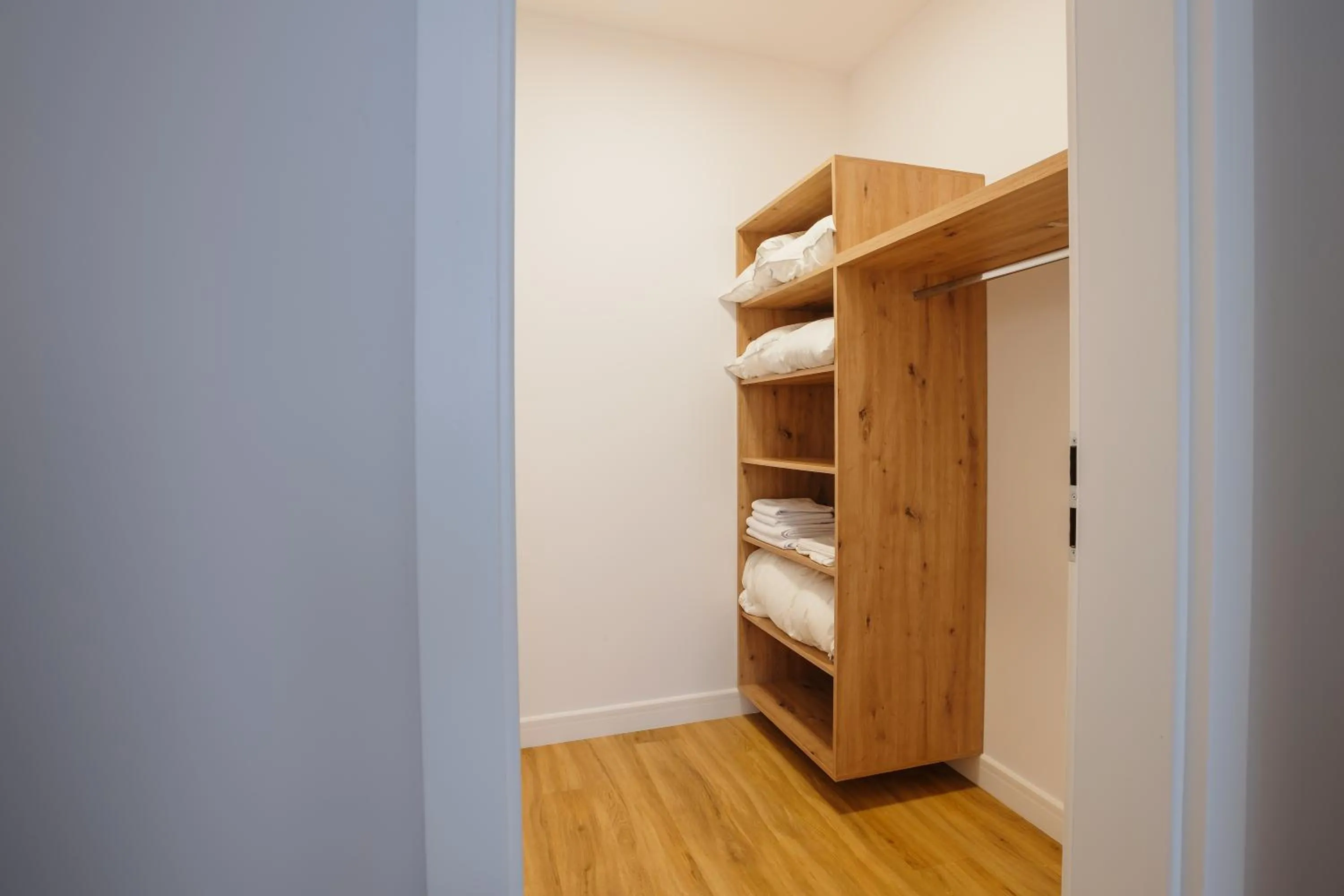 Bed in Bloom Downtown Suites