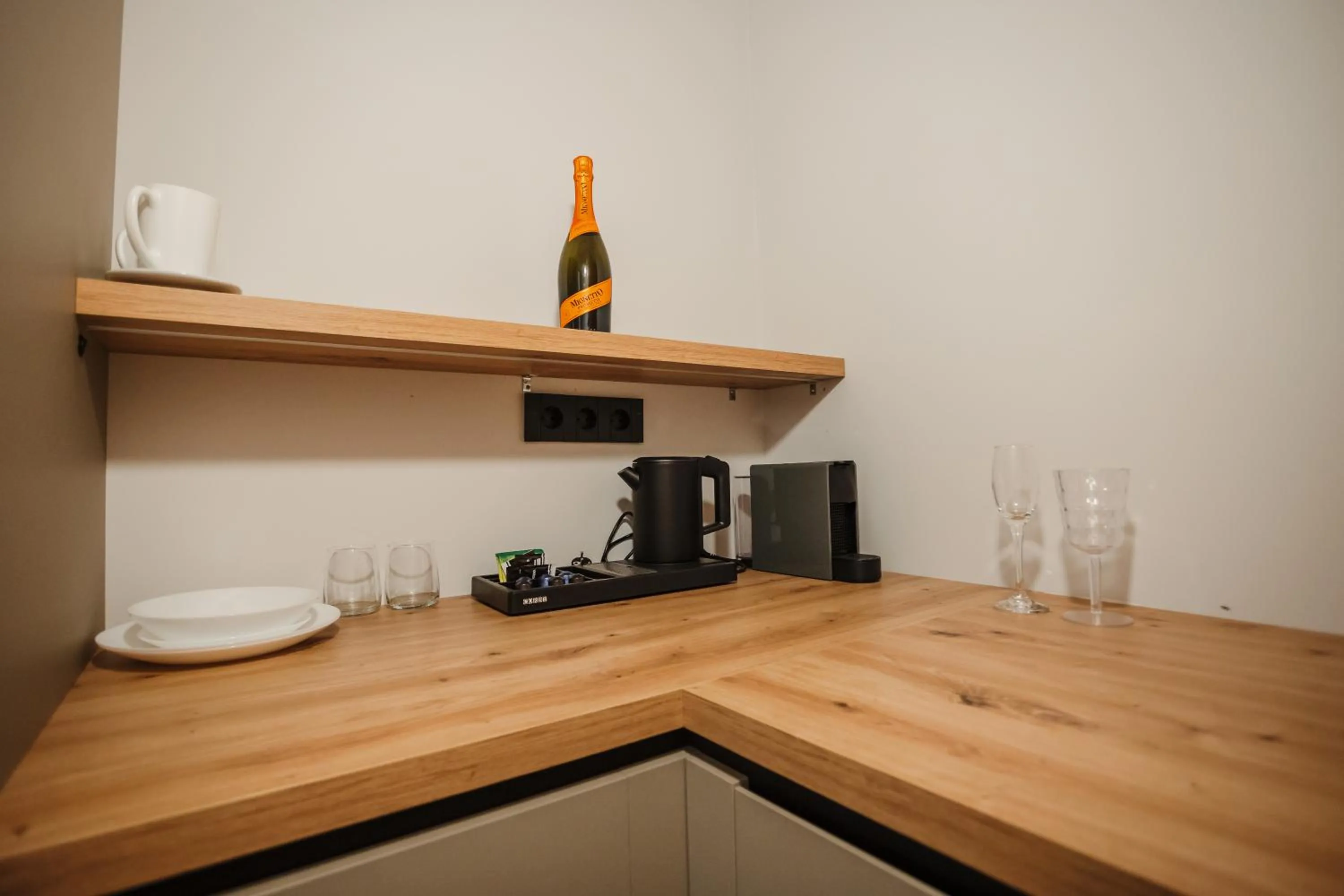 Bloom Downtown Suites