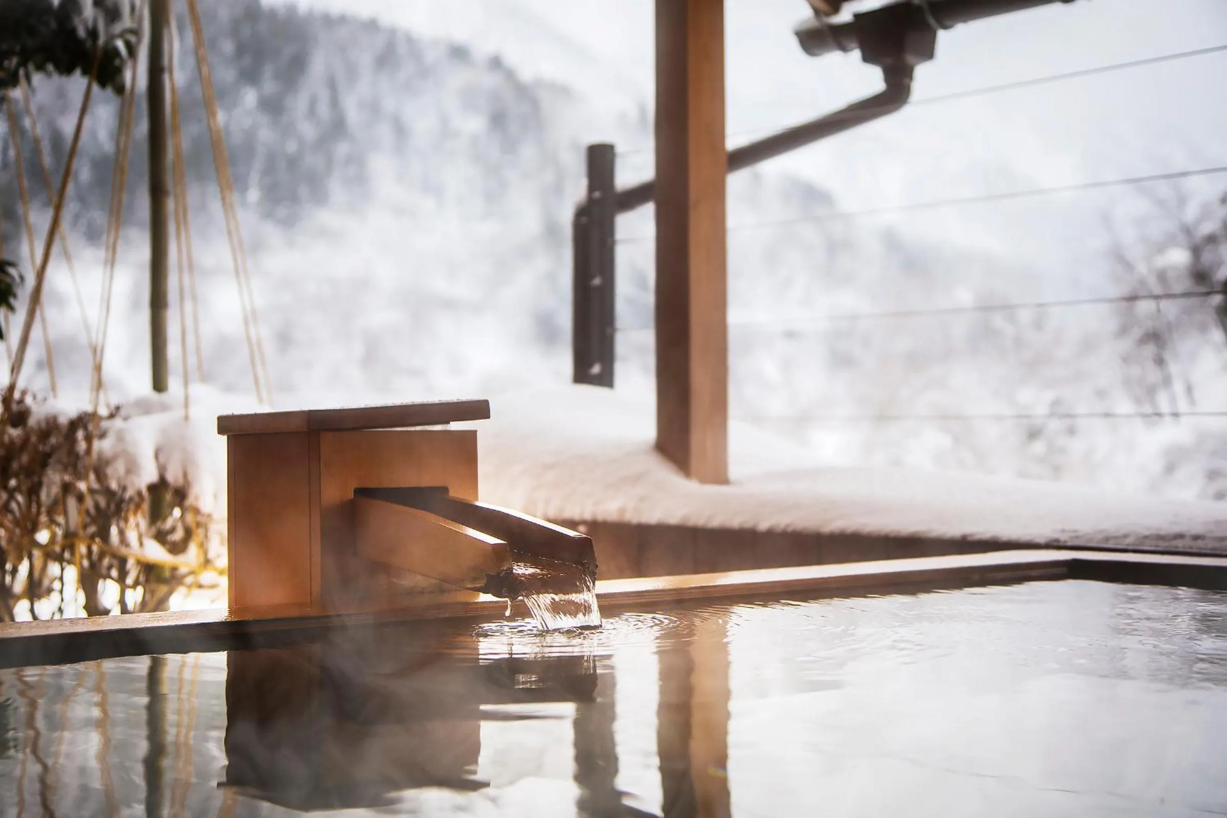 Winter in Kurobe UnazukiOnsen Togen