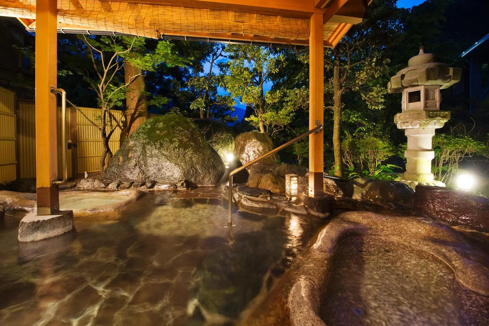 Open Air Bath in Kurobe UnazukiOnsen Togen