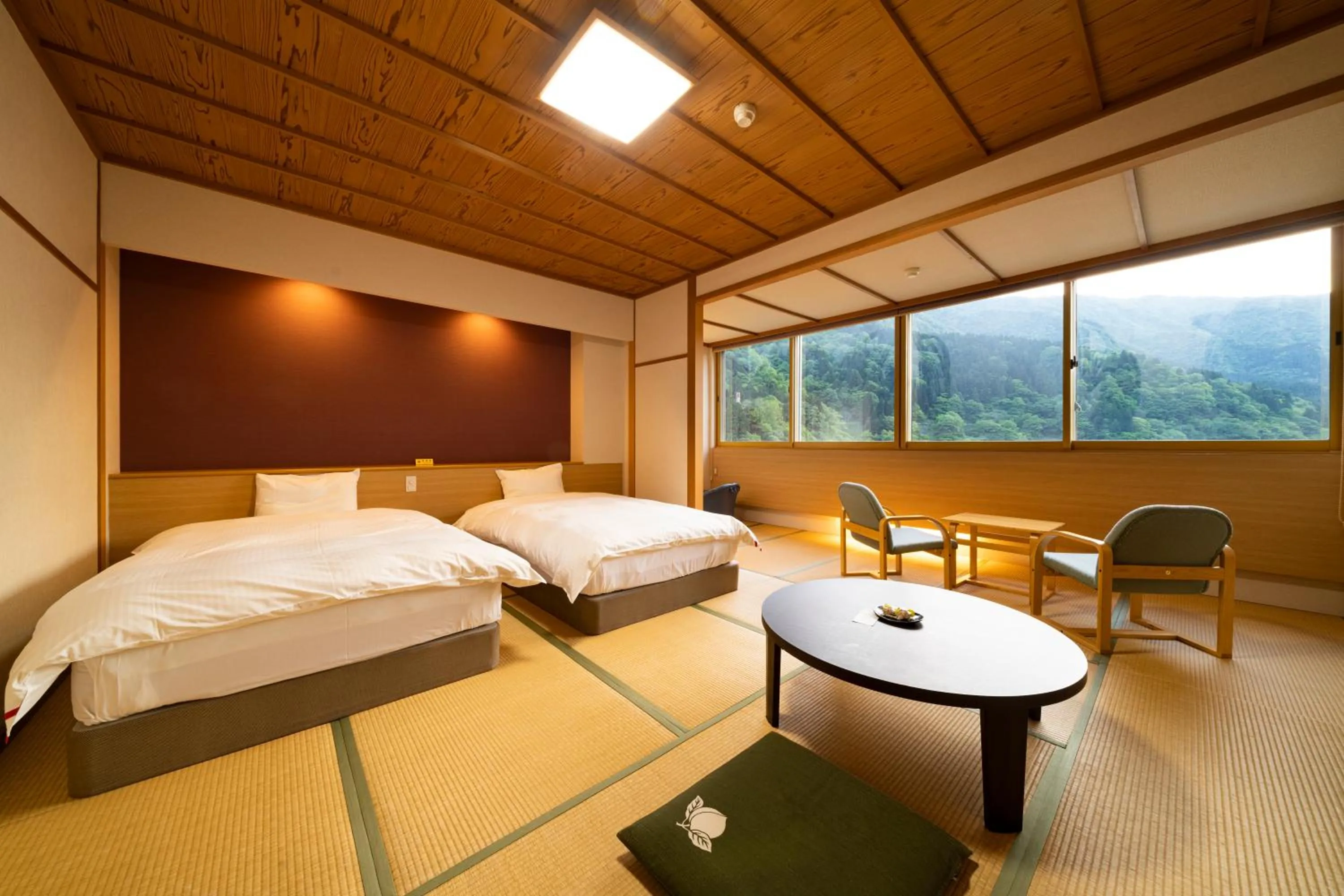 Photo of the whole room, Bed in Kurobe UnazukiOnsen Togen