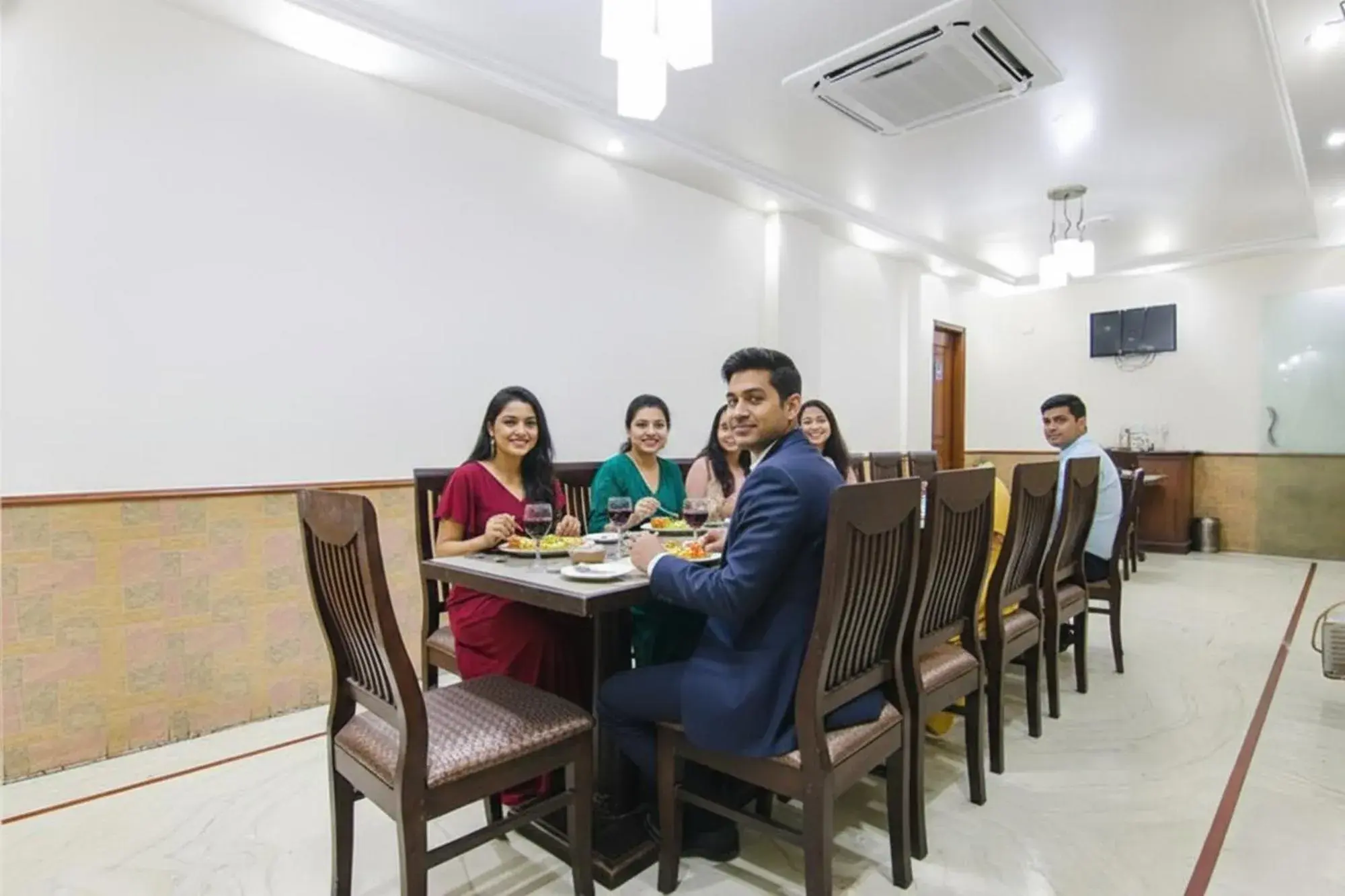 Restaurant/places to eat in FabHotel CS Jalandhar Restaurant/places to eat in FabHotel CS Jalandhar