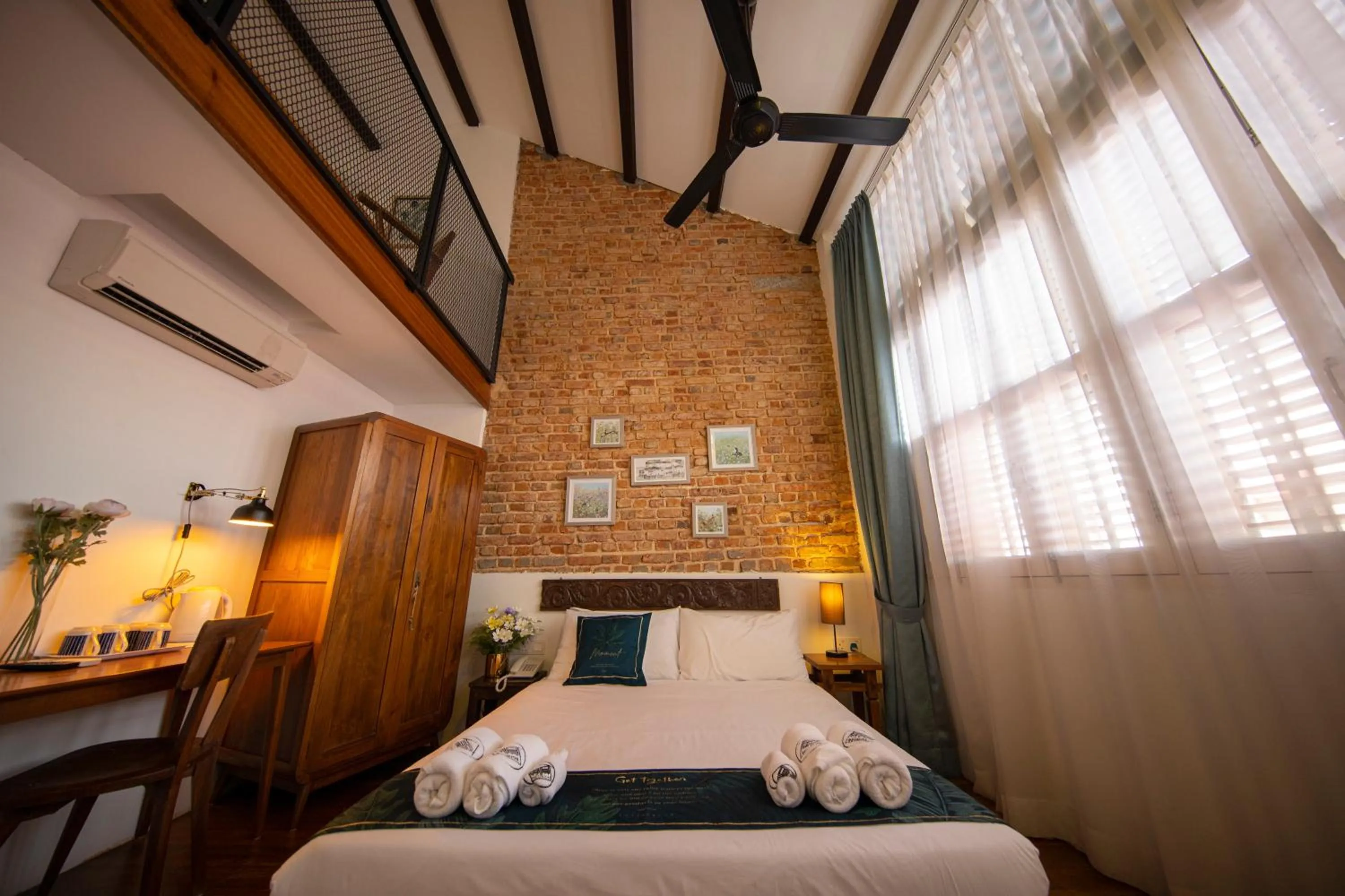 Photo of the whole room, Bed in Sweet Cili Boutique Hotel