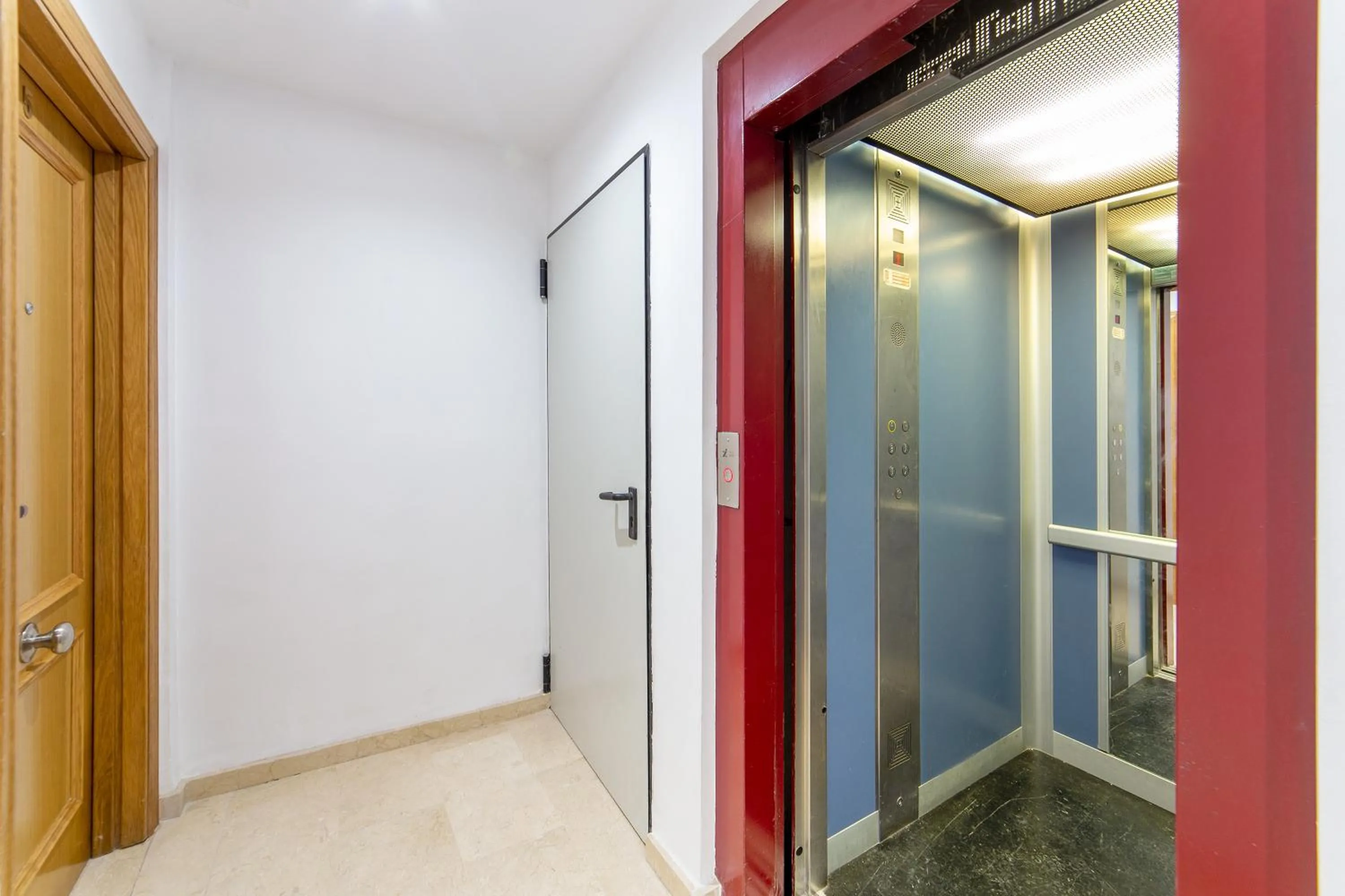 elevator in Albufera Dreams Nature Suites