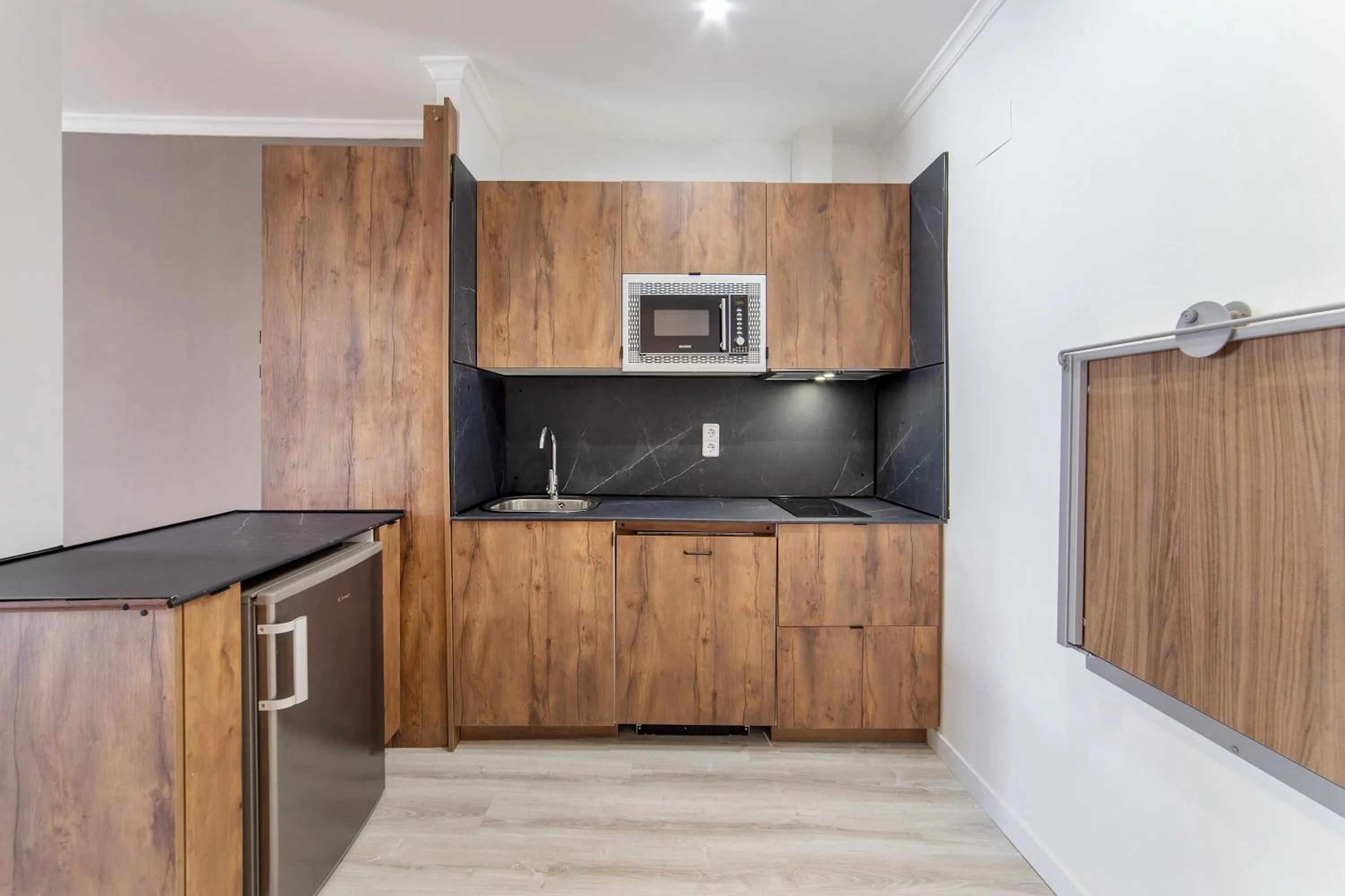 Kitchen or kitchenette in Albufera Dreams Nature Suites