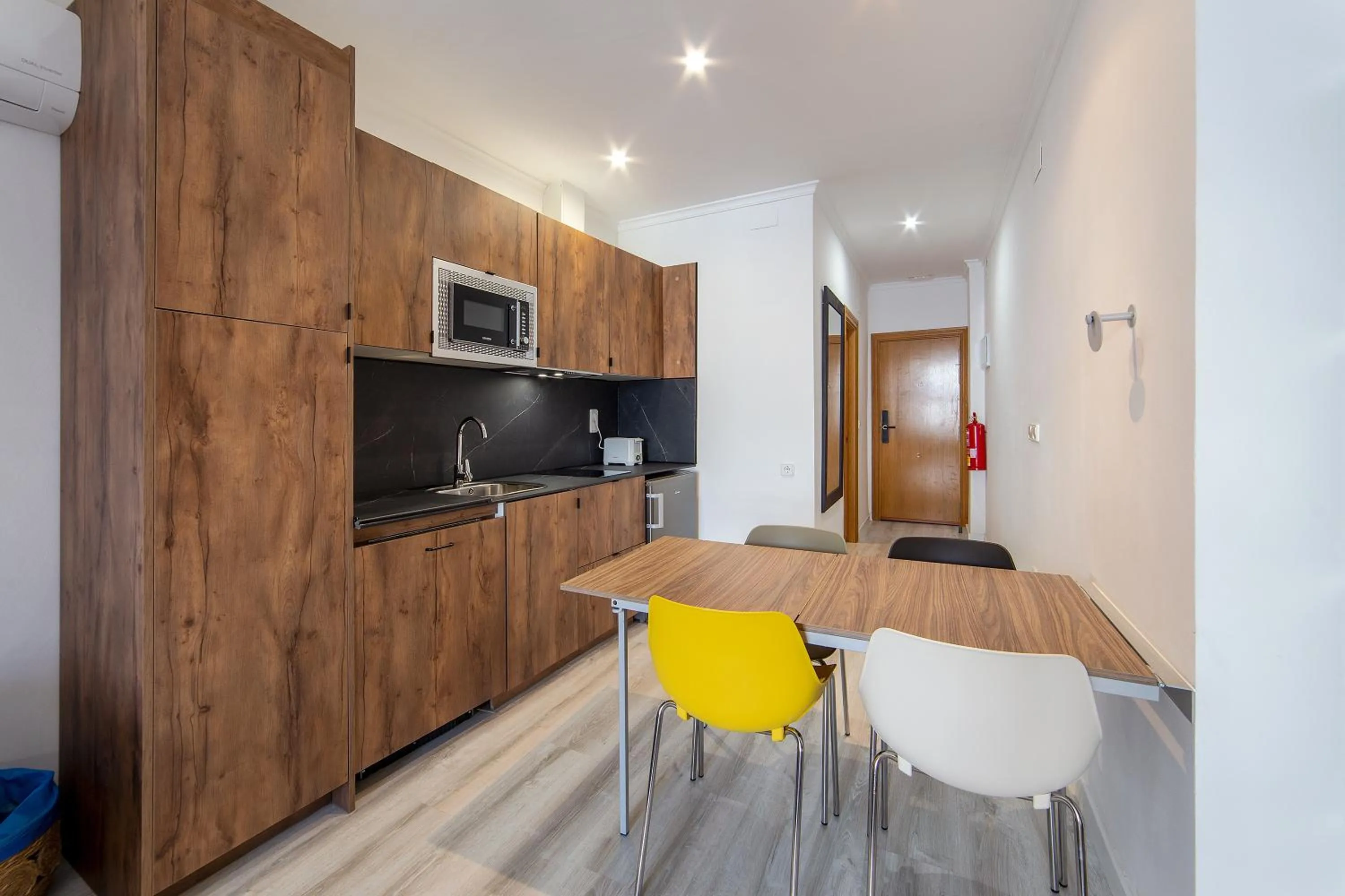 Kitchen or kitchenette in Albufera Dreams Nature Suites