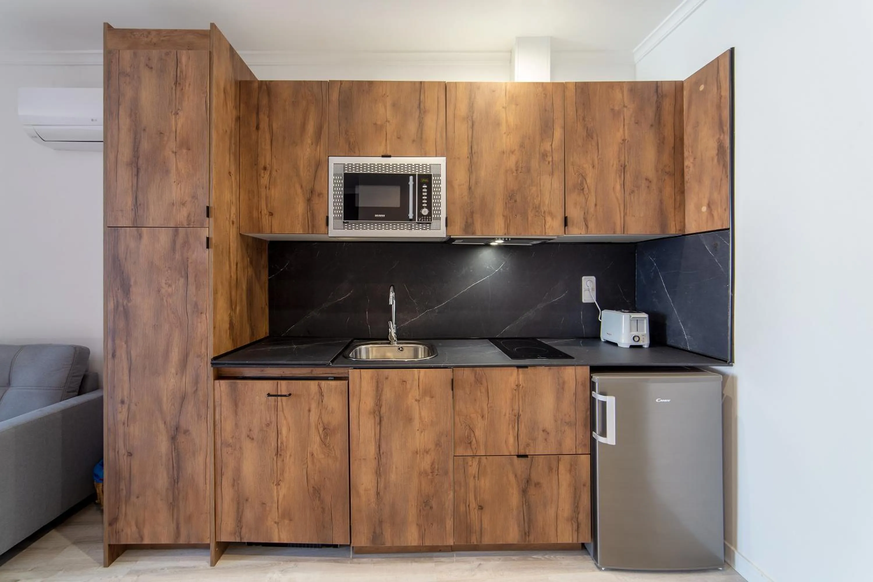 Kitchen or kitchenette in Albufera Dreams Nature Suites