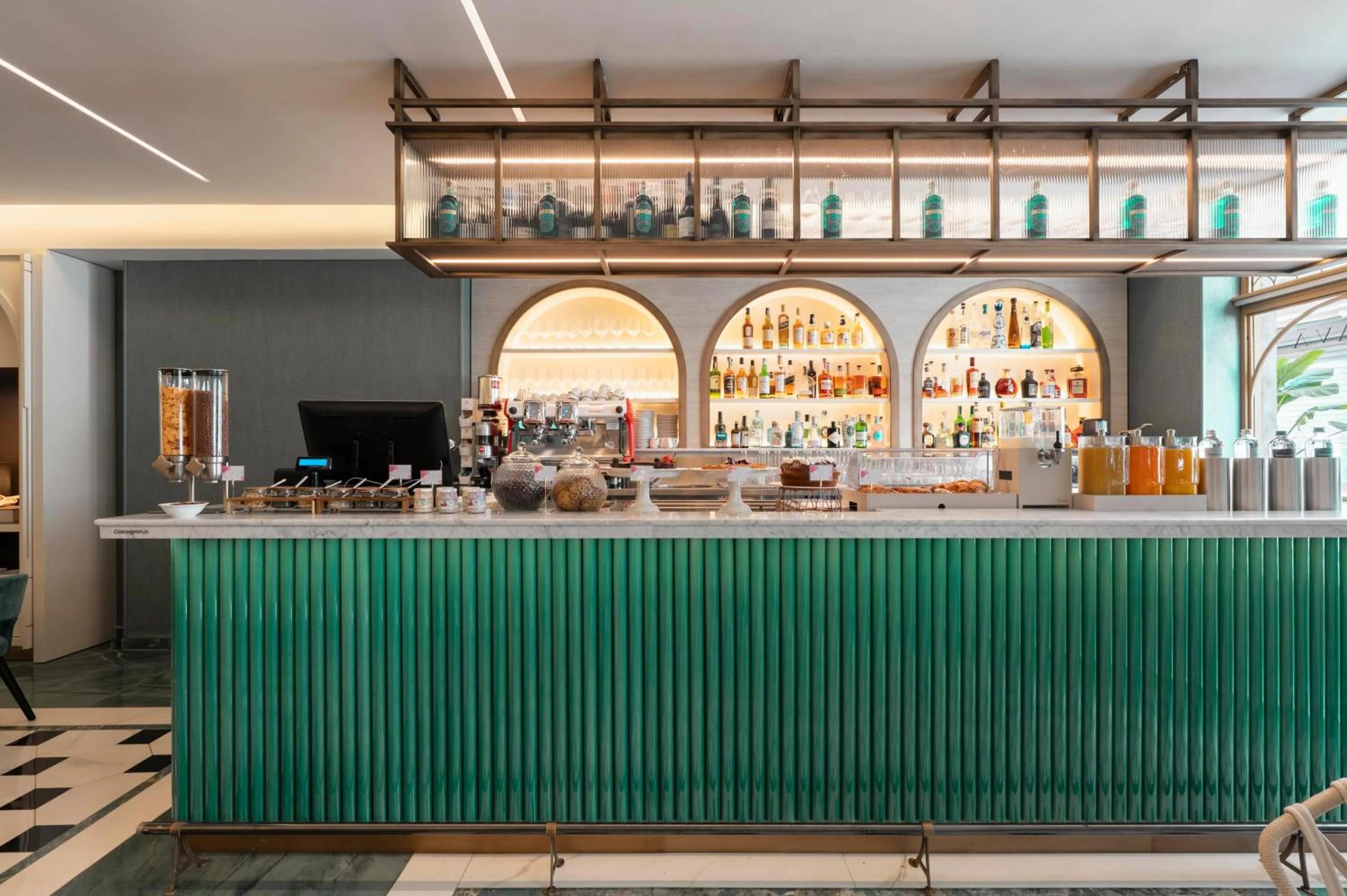 Lounge or bar in Je Rome Hotel