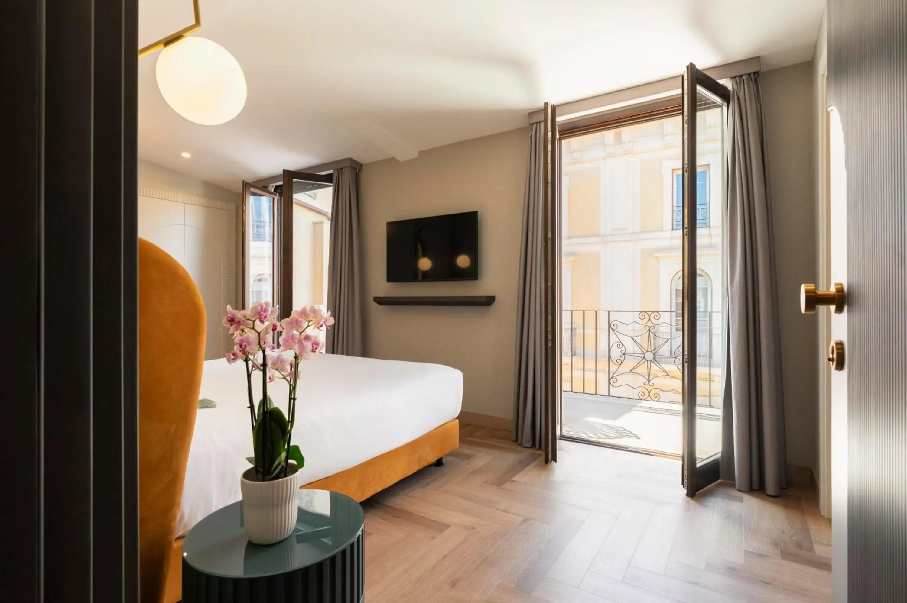 Bed in Je Rome Hotel Bed in Je Rome Hotel