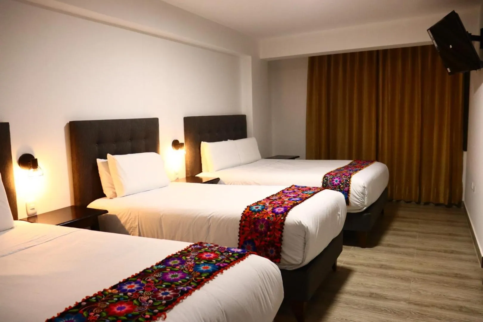 Bed in Tikal Inn Machupicchu