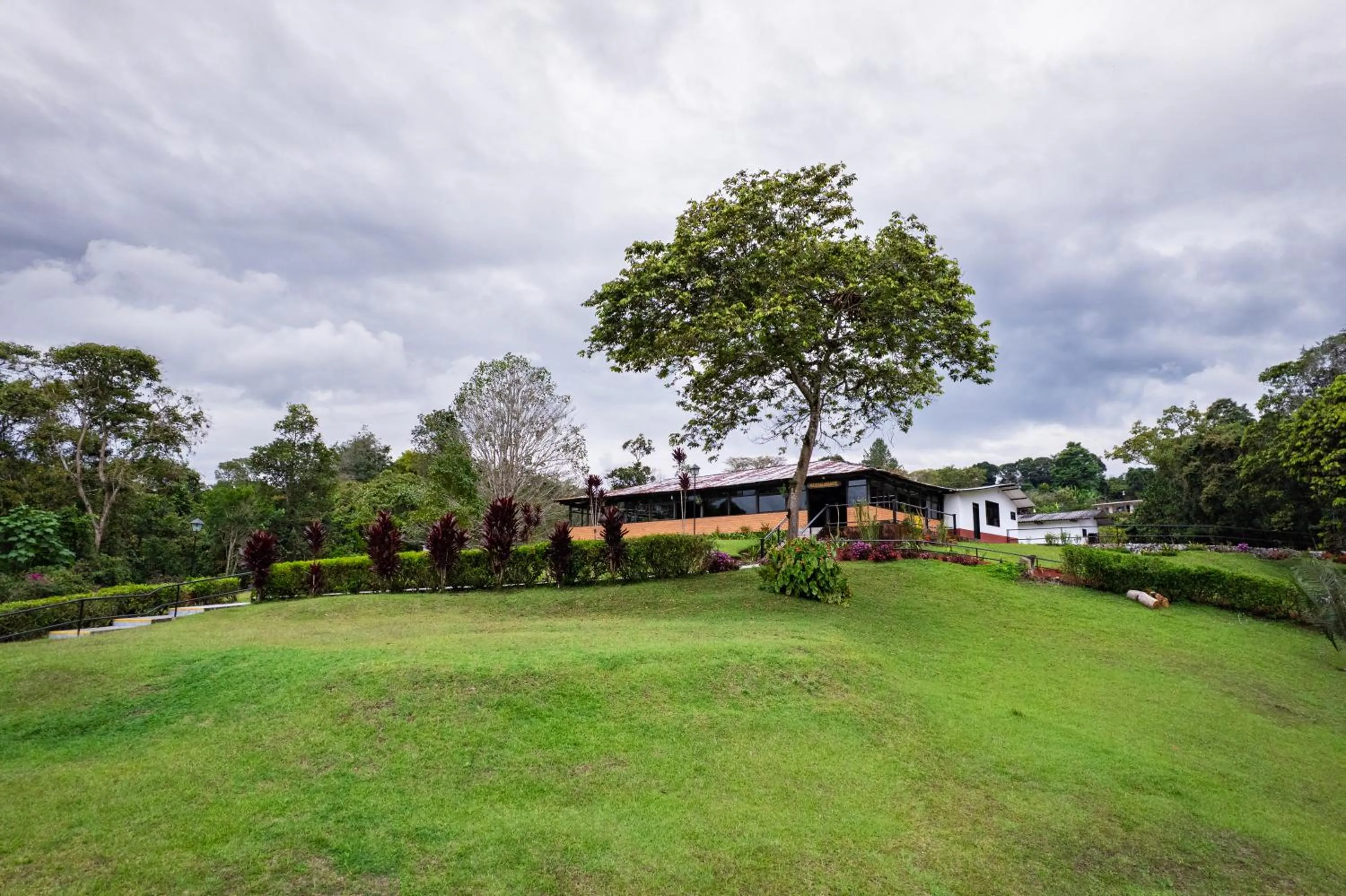 Restaurant/places to eat in Hotel Guaitipan Ancestral