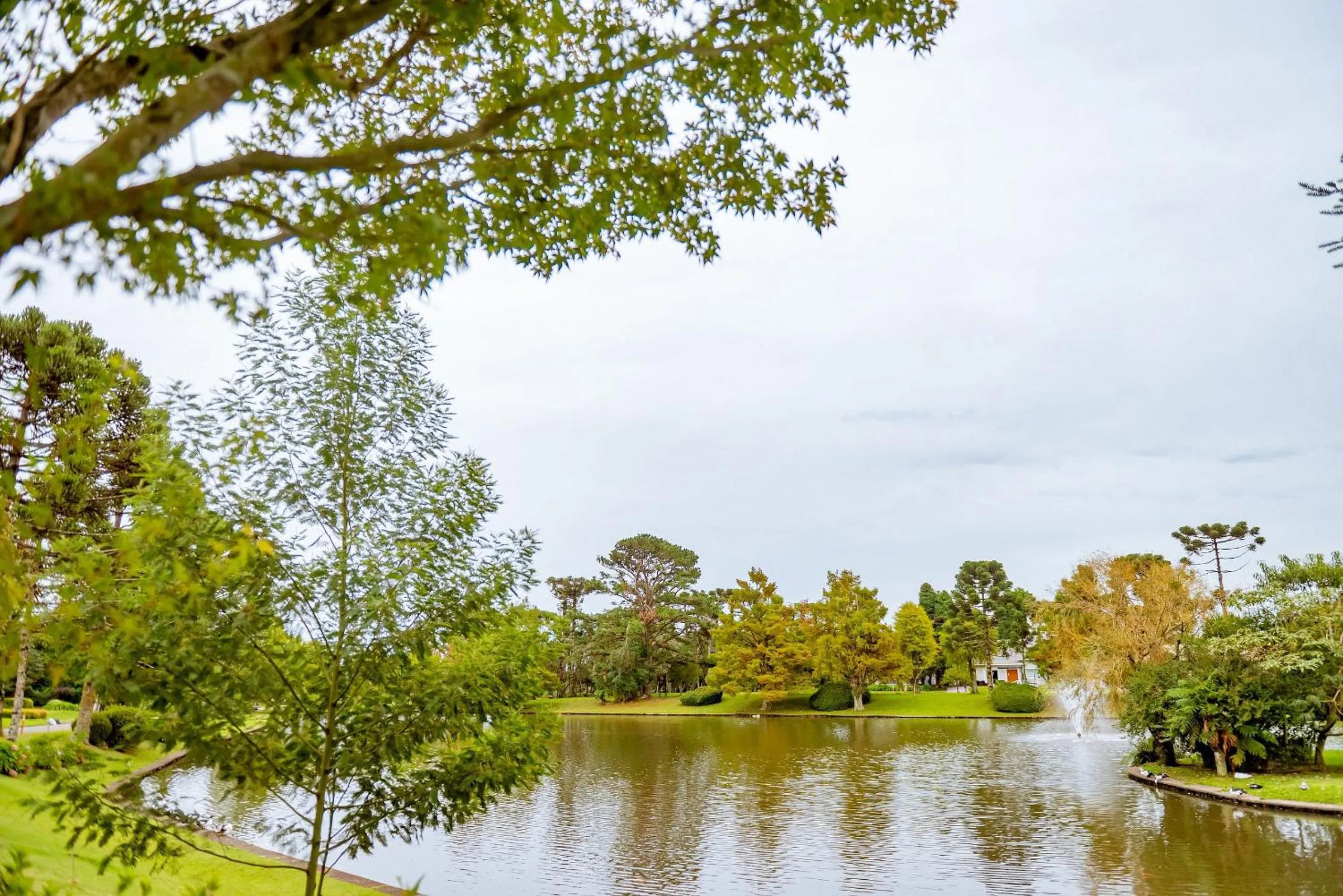 Lake view in Suíte Laje de Pedra Mountain Village