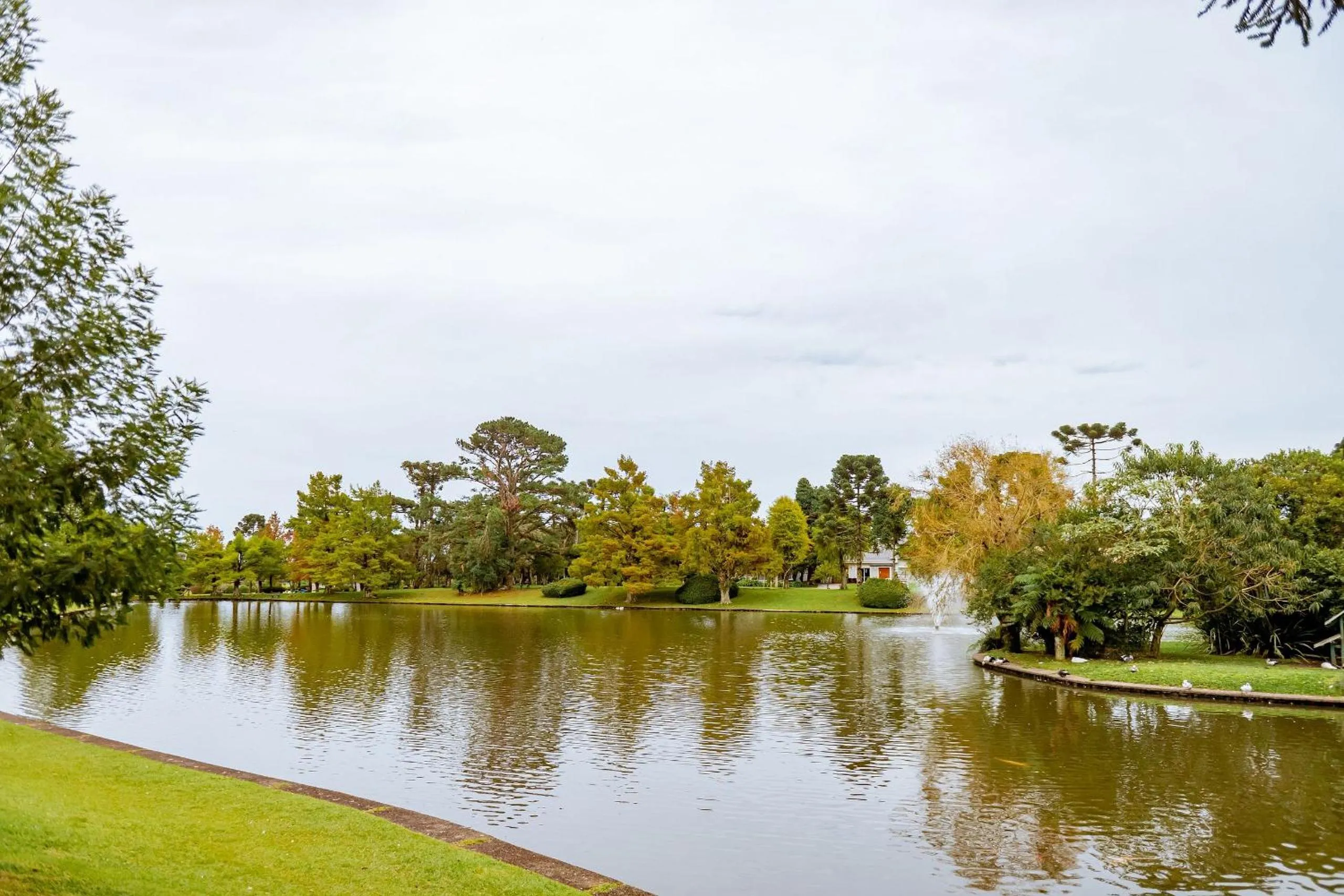 Lake view in Suíte Laje de Pedra Mountain Village