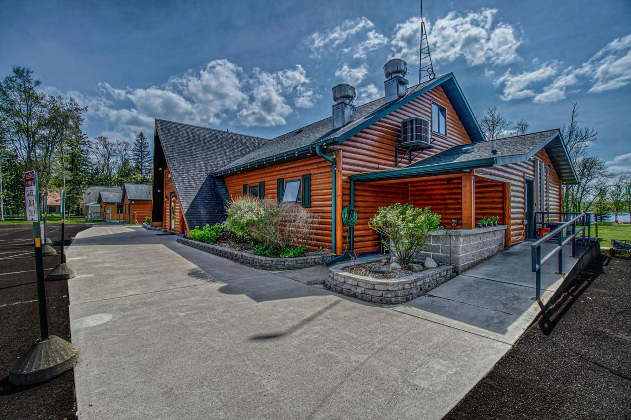 Restaurant/places to eat in Lena's Northern Pines Resort