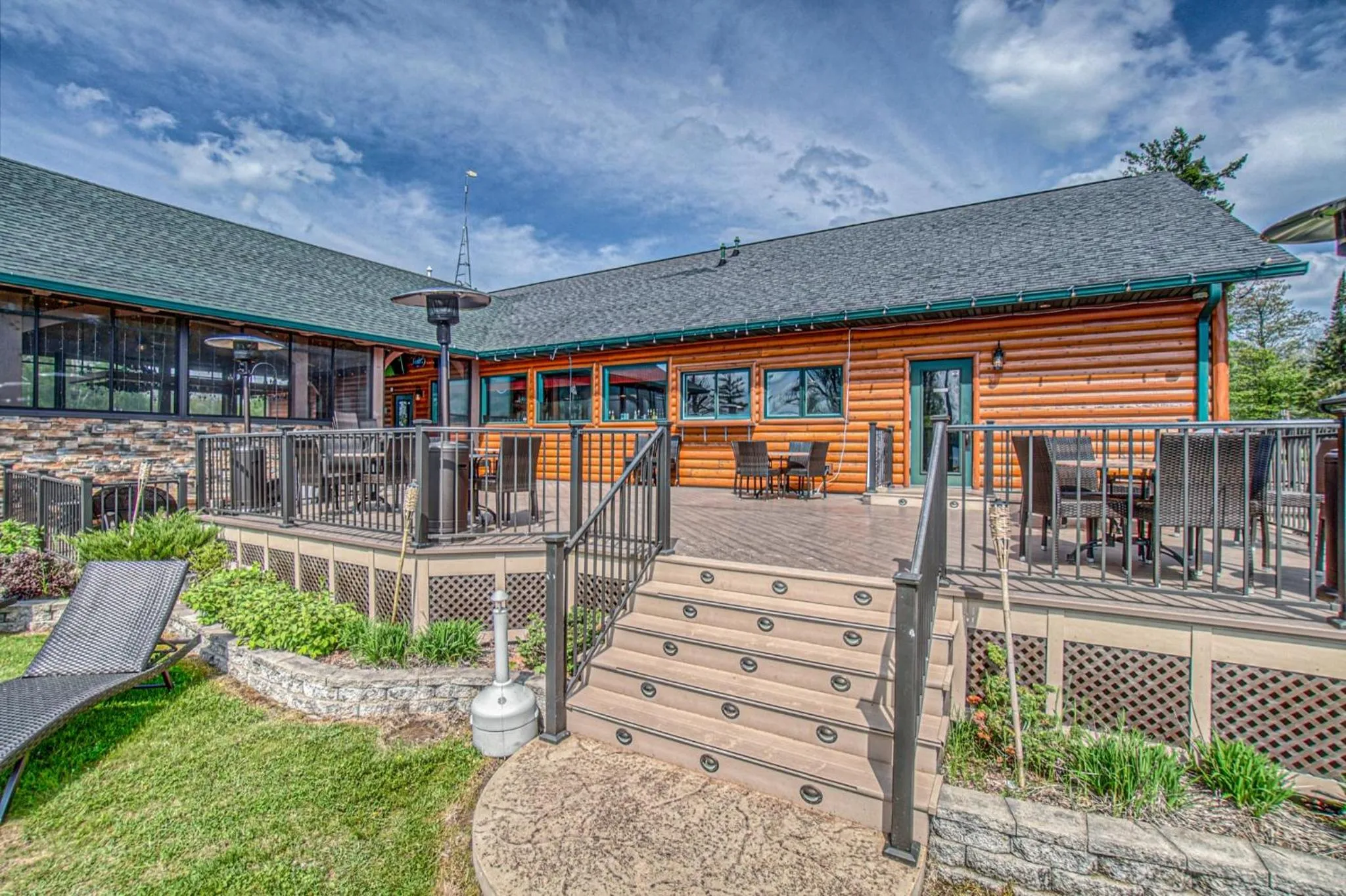 Restaurant/places to eat in Lena's Northern Pines Resort
