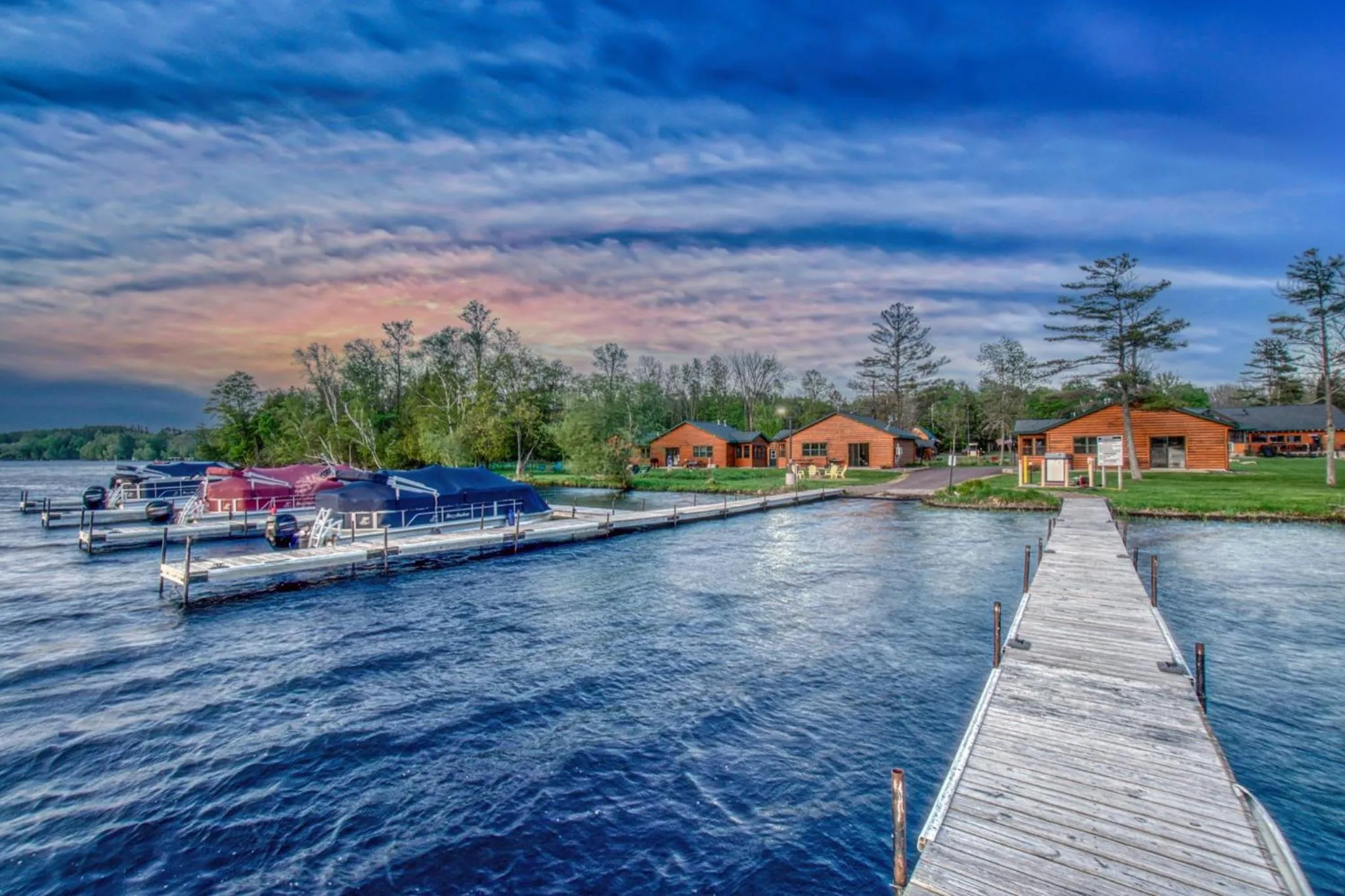 Lake view in Lena's Northern Pines Resort