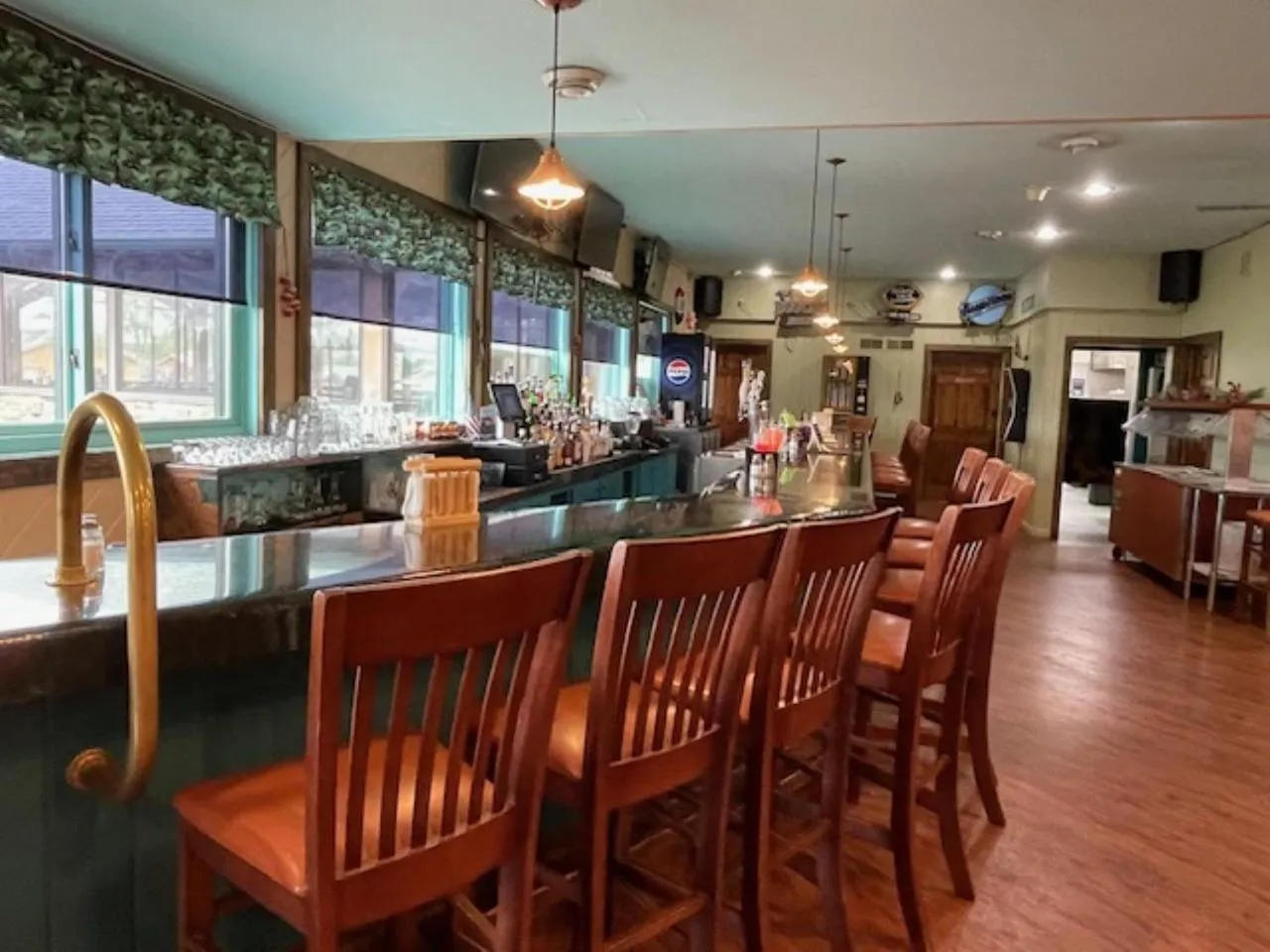 Restaurant/places to eat in Lena's Northern Pines Resort