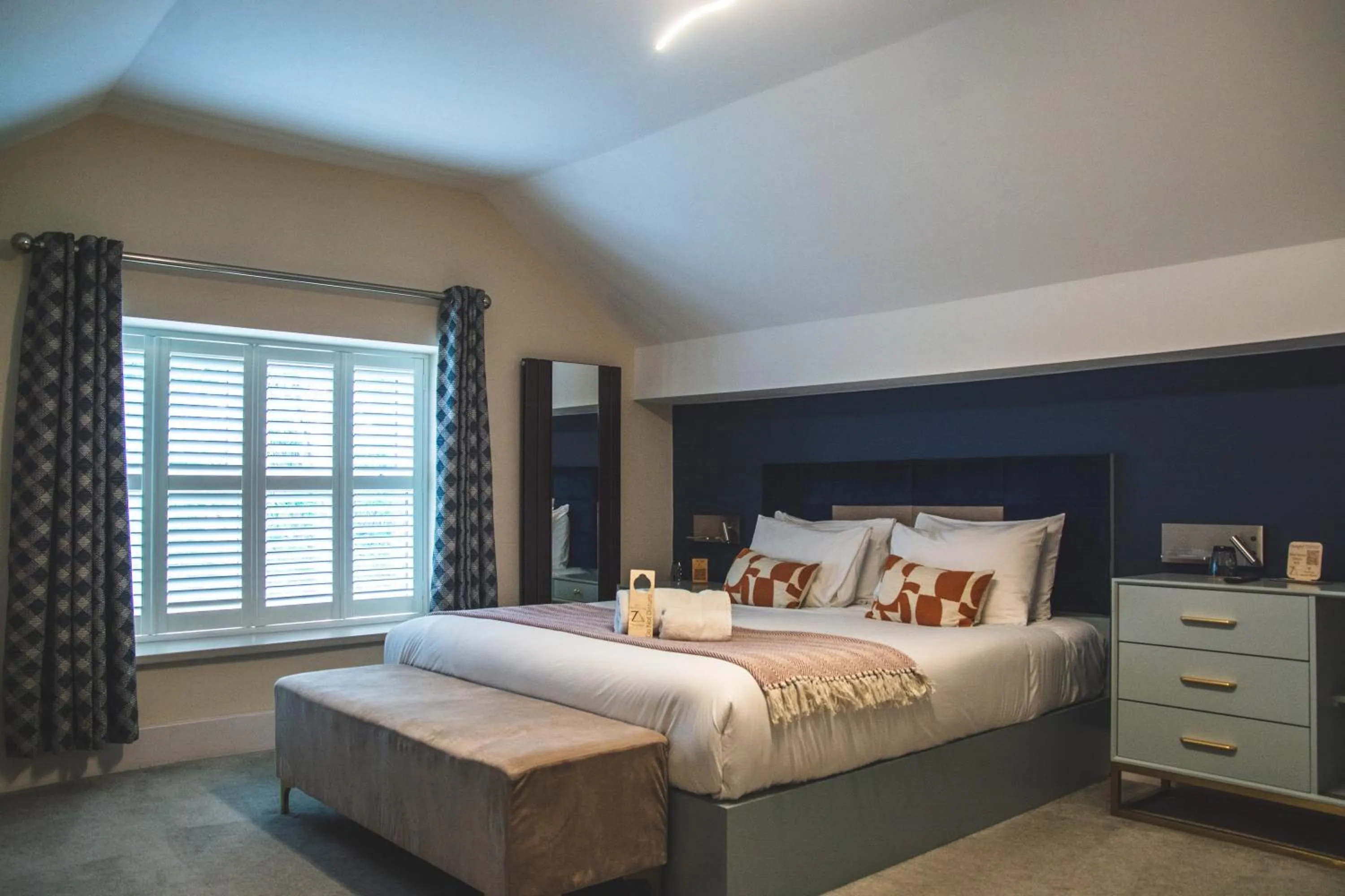 Bedroom, Bed in The Psalter