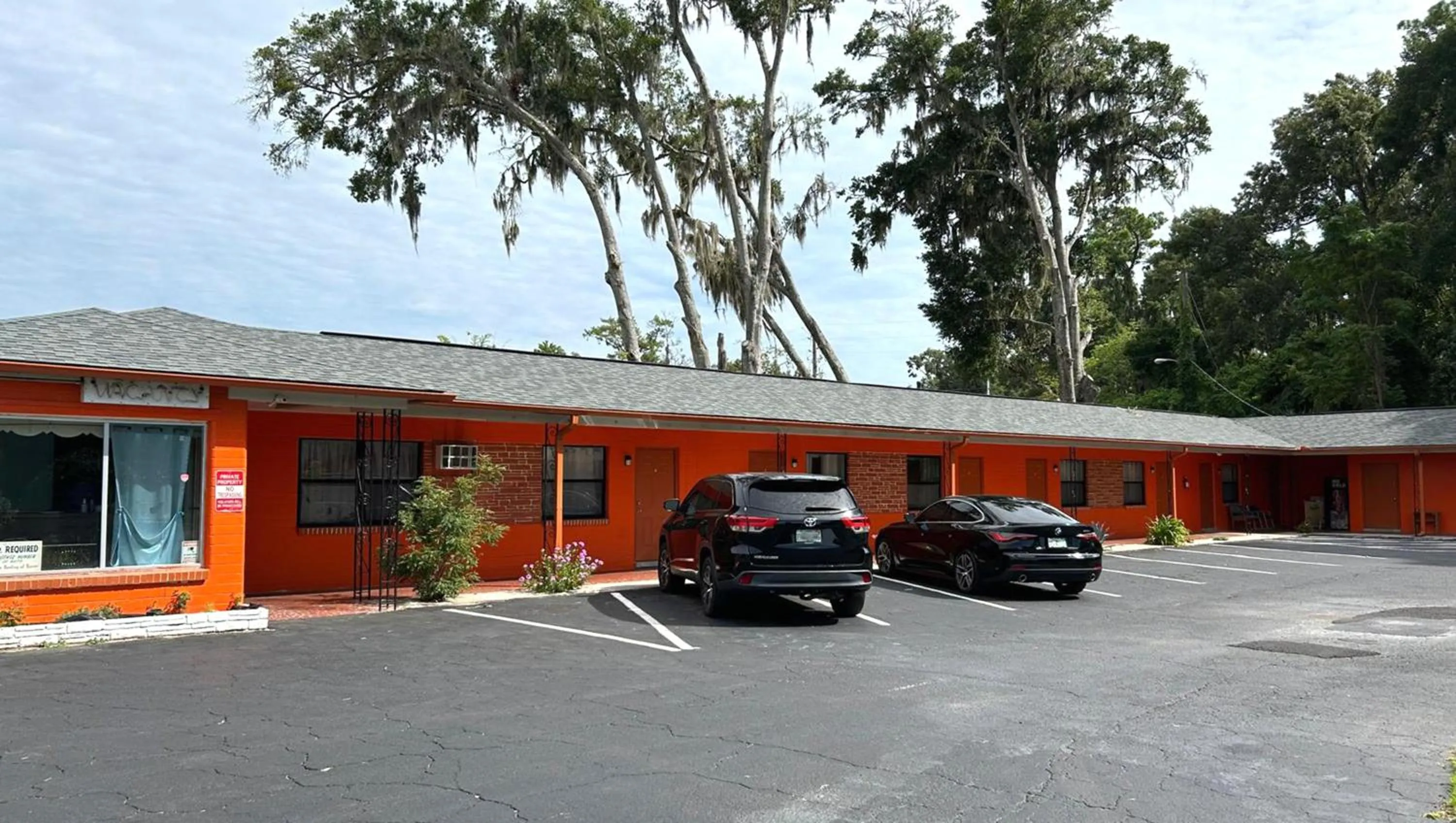 Property building in Steven Motel